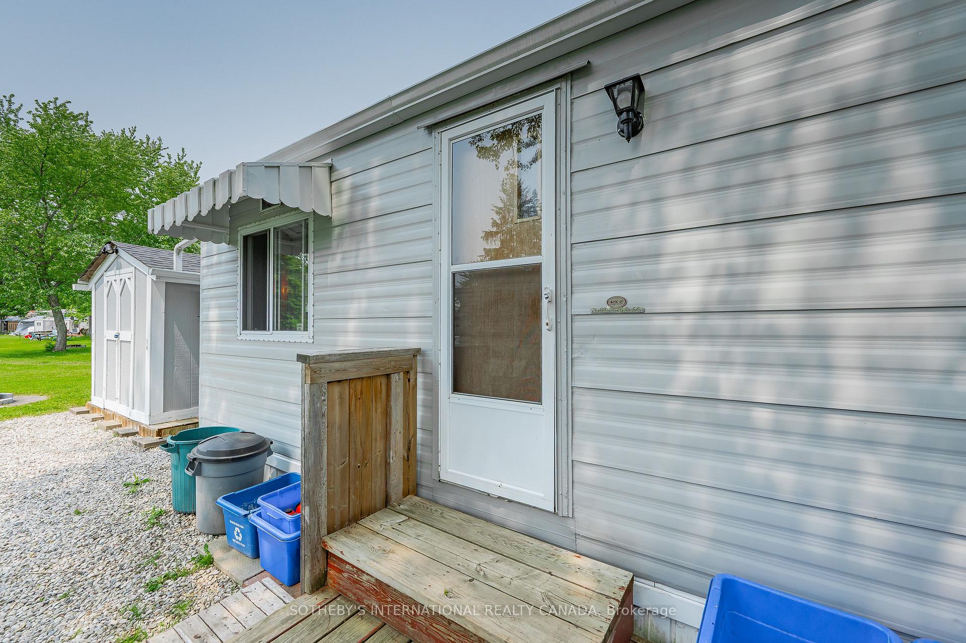 Photo 6 of Unit 215, 580 Beaver Creek Road, Waterloo, Columbia Forest — HOMEH