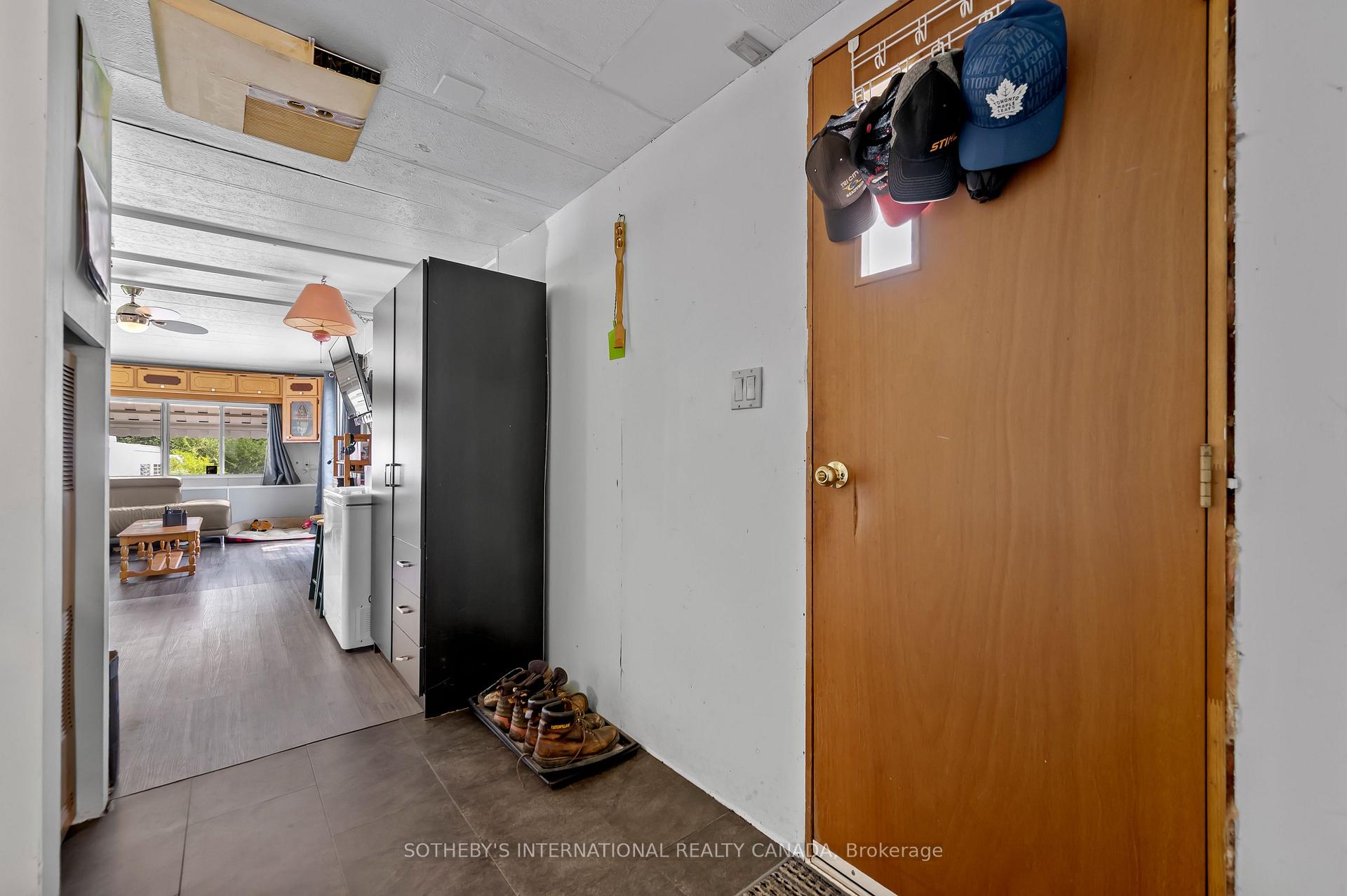 Photo 7 of Unit 215, 580 Beaver Creek Road, Waterloo, Columbia Forest — HOMEH