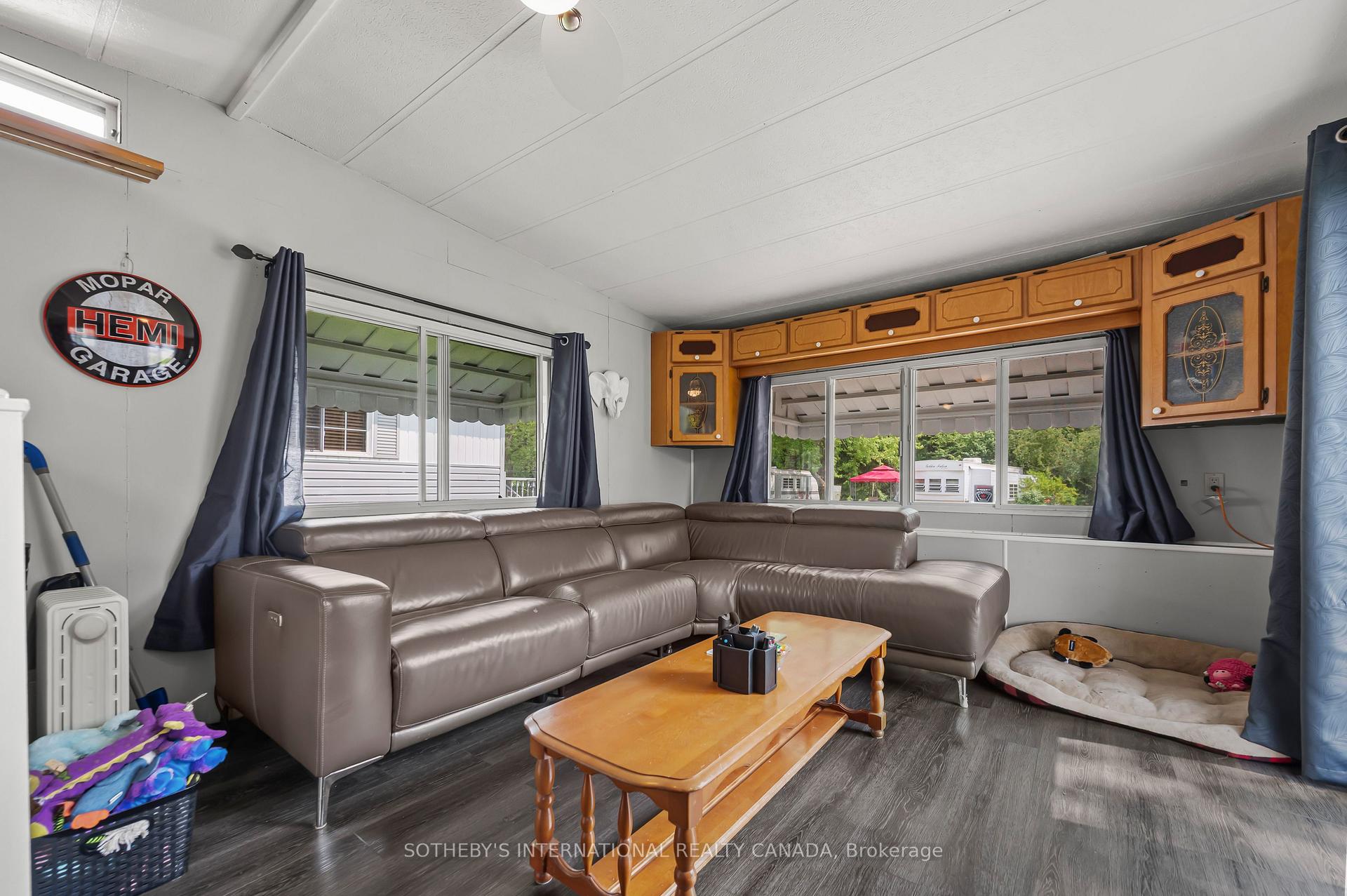 Photo 14 of Unit 215, 580 Beaver Creek Road, Waterloo, Columbia Forest — HOMEH