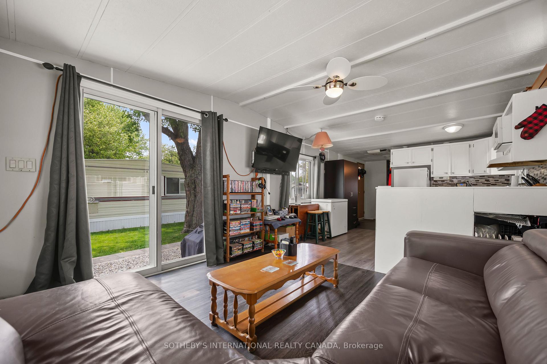 Photo 16 of Unit 215, 580 Beaver Creek Road, Waterloo, Columbia Forest — HOMEH