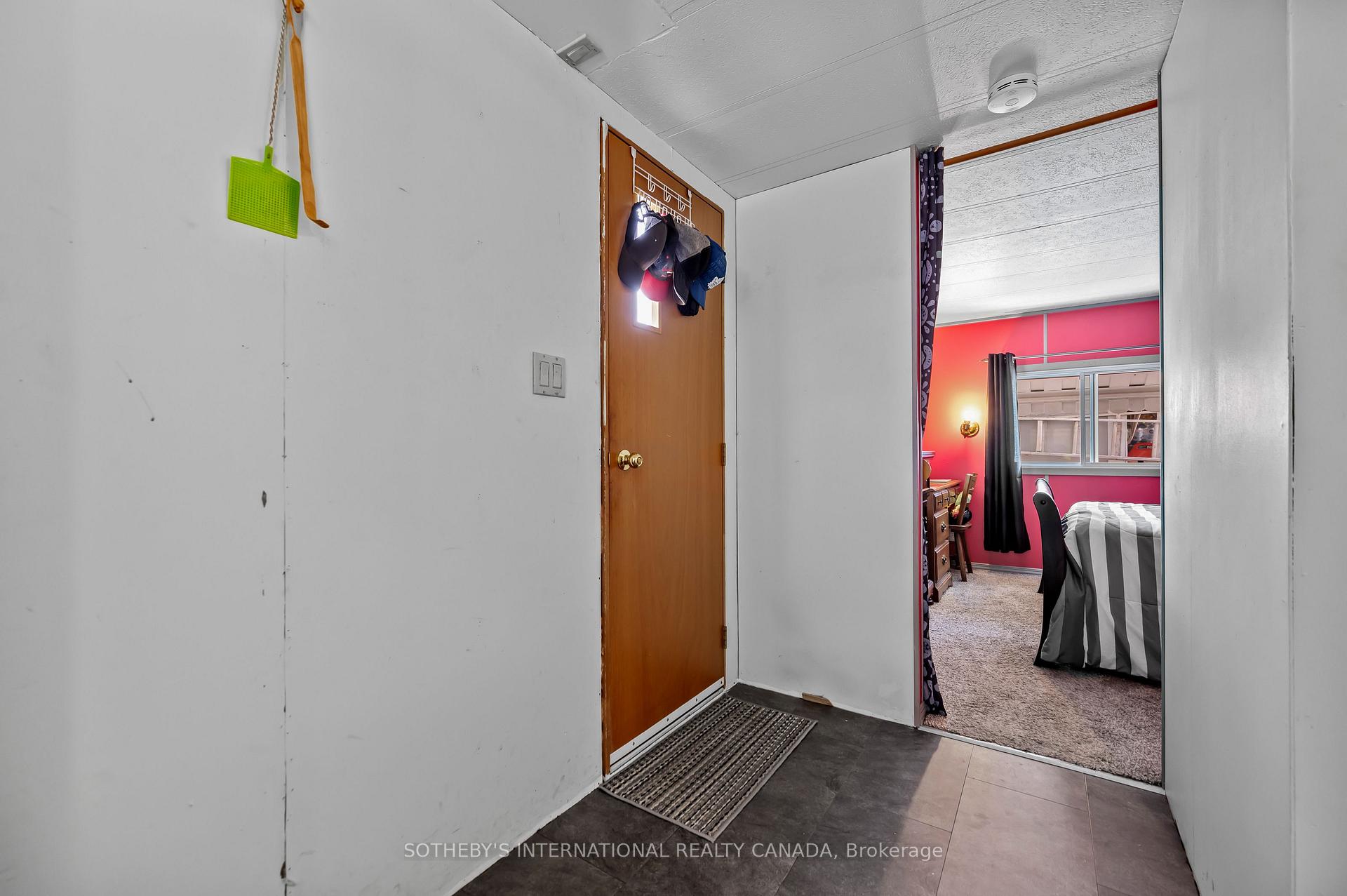 Photo 17 of Unit 215, 580 Beaver Creek Road, Waterloo, Columbia Forest — HOMEH