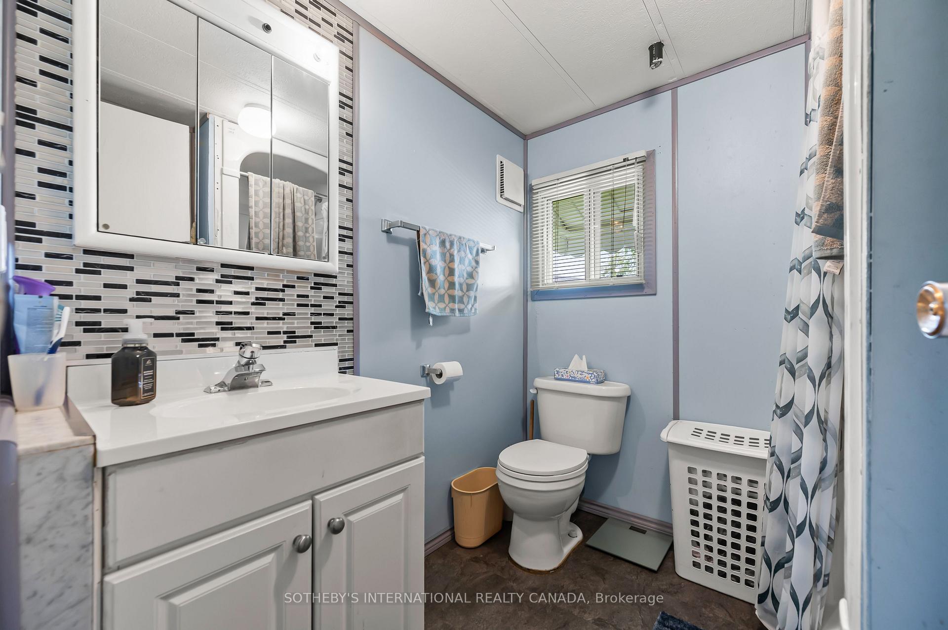Photo 20 of Unit 215, 580 Beaver Creek Road, Waterloo, Columbia Forest — HOMEH
