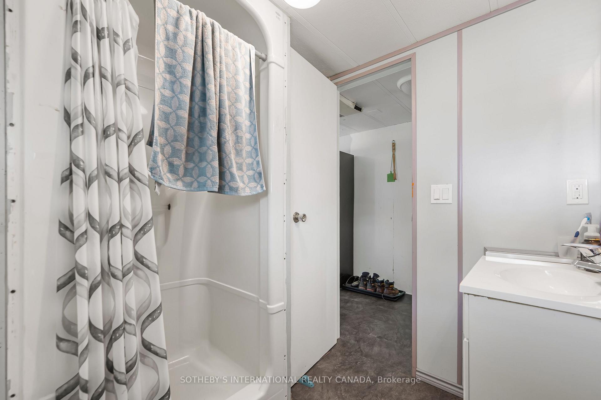 Photo 21 of Unit 215, 580 Beaver Creek Road, Waterloo, Columbia Forest — HOMEH