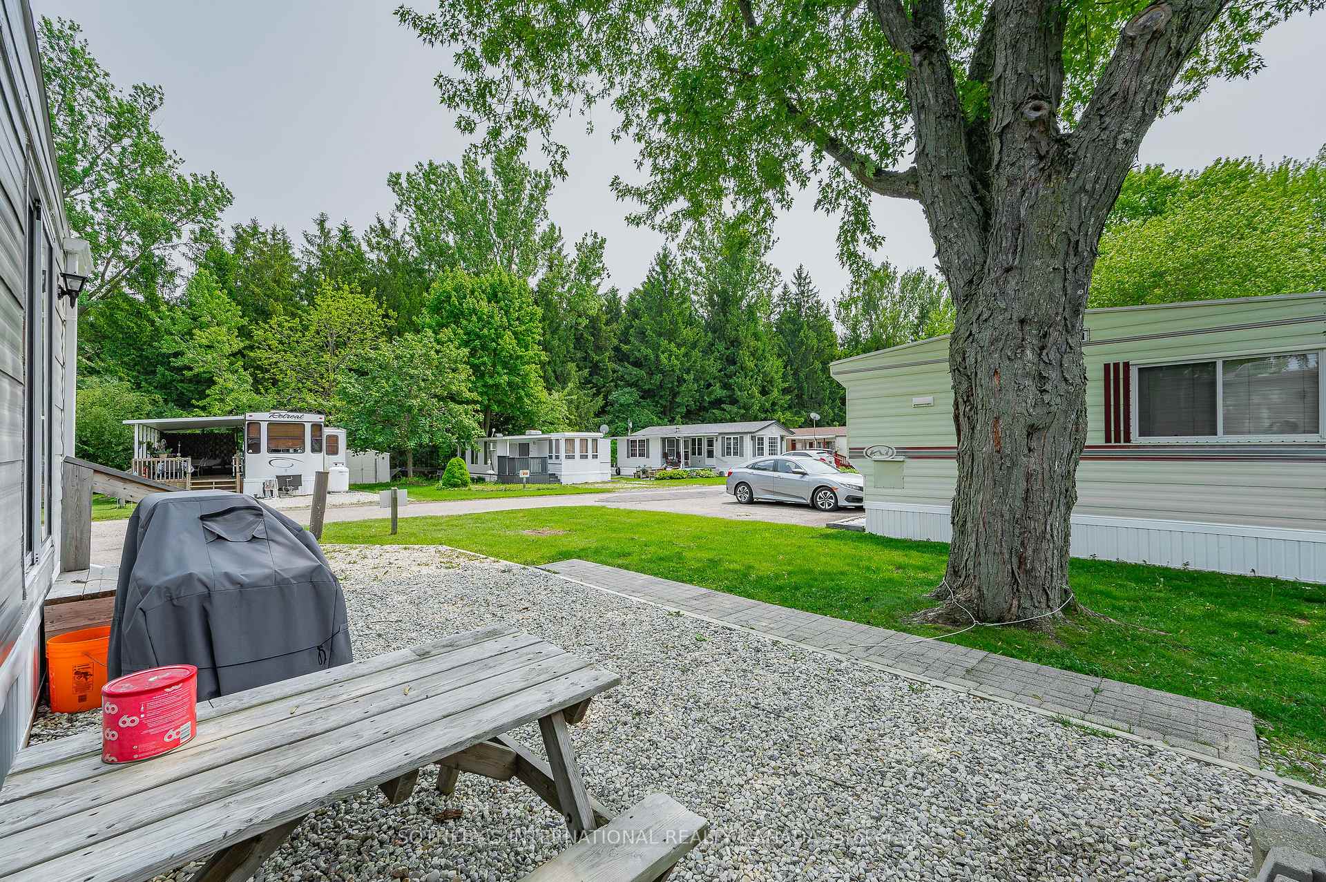 Photo 23 of Unit 215, 580 Beaver Creek Road, Waterloo, Columbia Forest — HOMEH