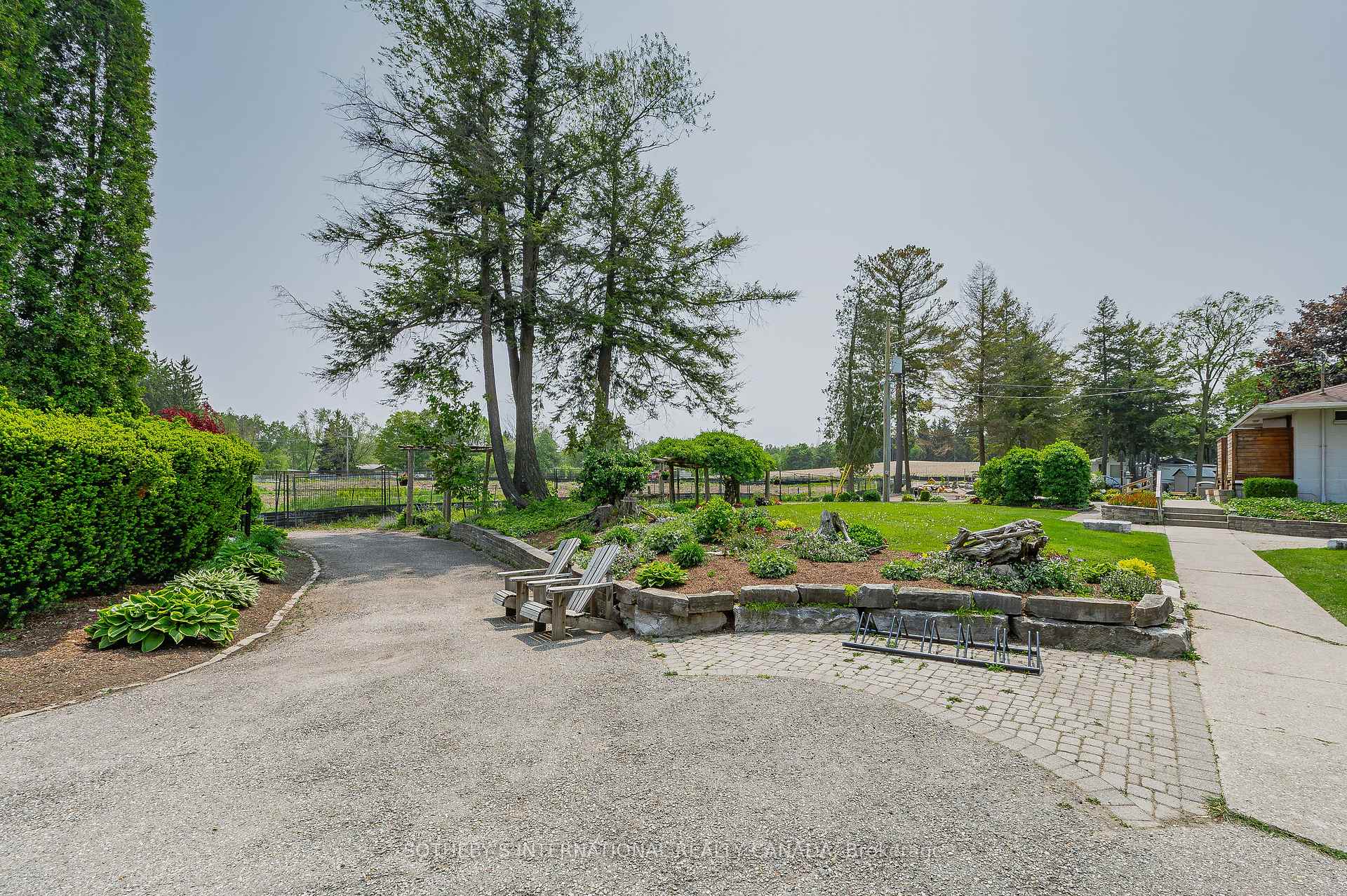 Photo 27 of Unit 215, 580 Beaver Creek Road, Waterloo, Columbia Forest — HOMEH