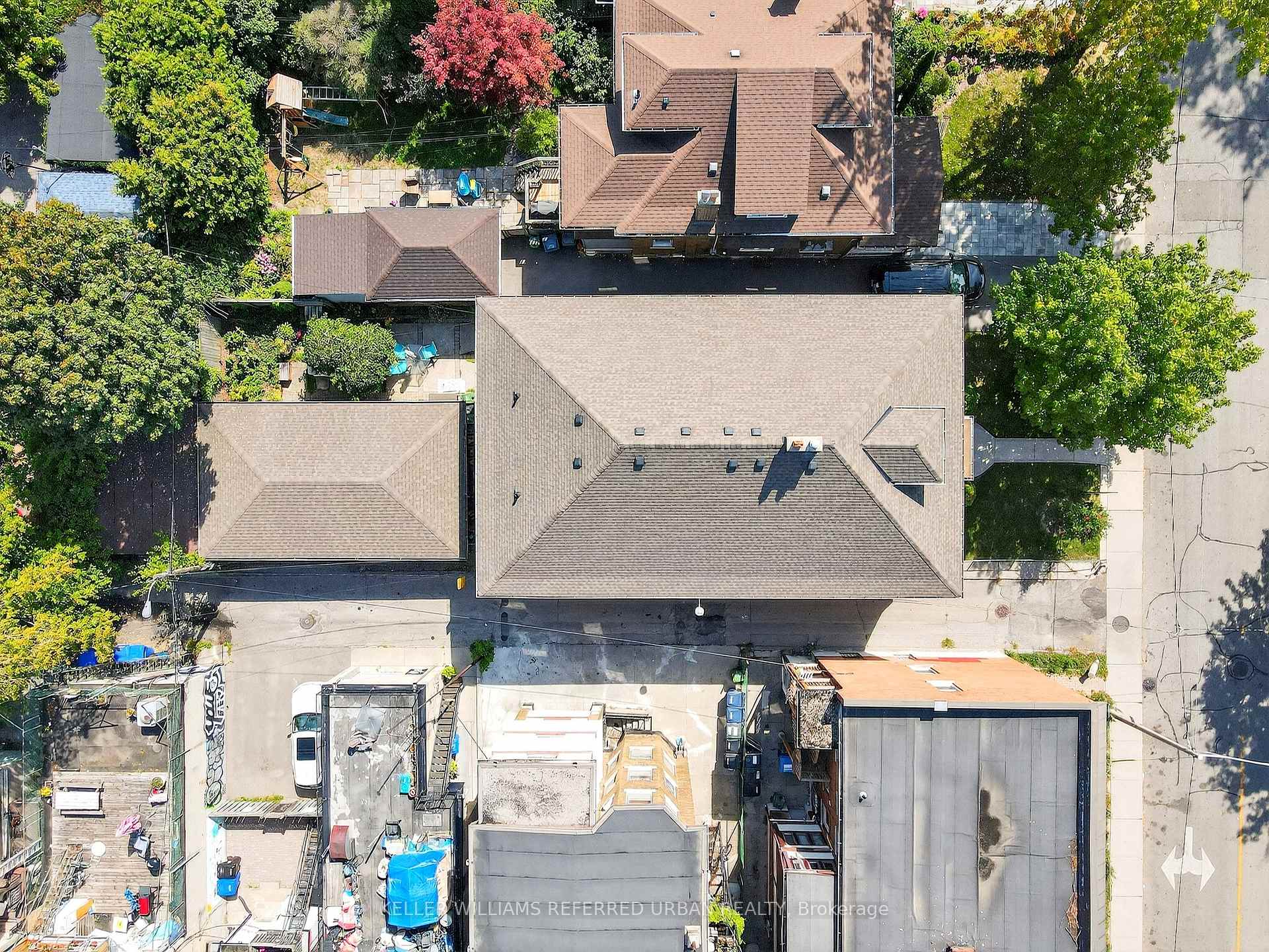 Photo 3 of 93 Northcliffe Boulevard, Toronto, Corso Italia-Davenport — HOMEH