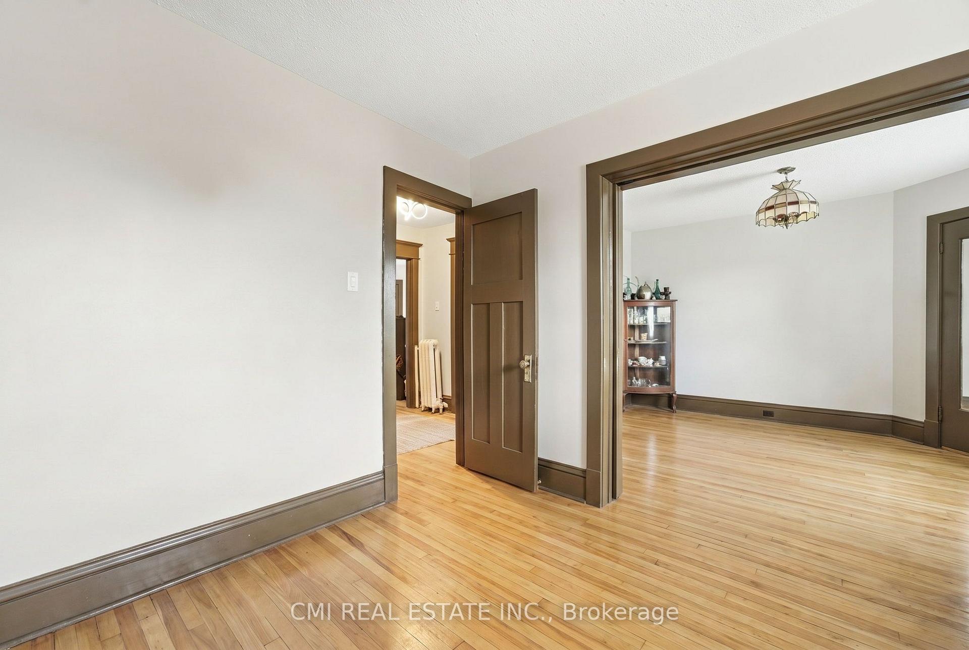 Photo 9 of Unit 1, 1031 Carling Avenue, Ottawa, Civic Hospital — HOMEH