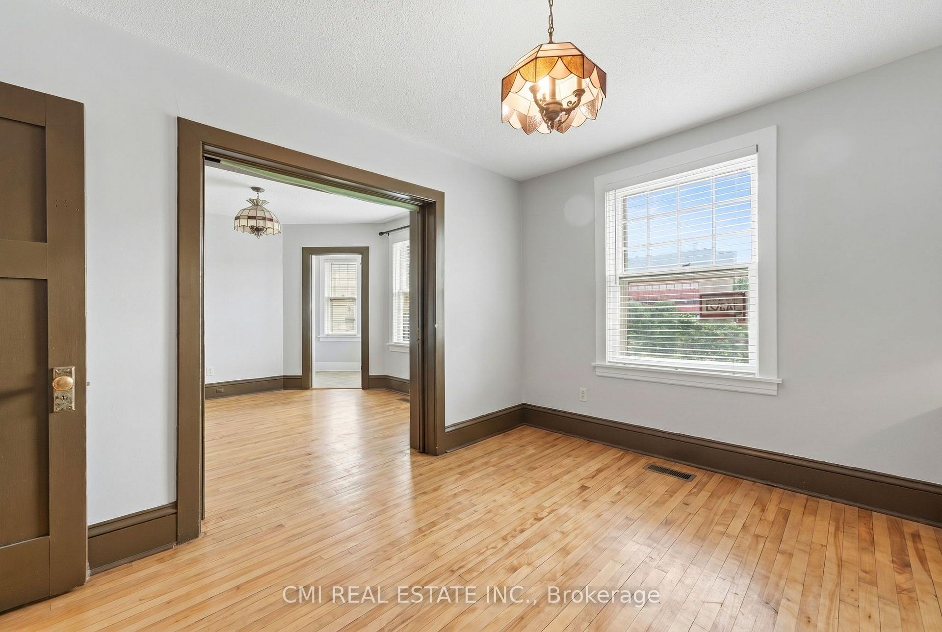 Photo 11 of Unit 1, 1031 Carling Avenue, Ottawa, Civic Hospital — HOMEH