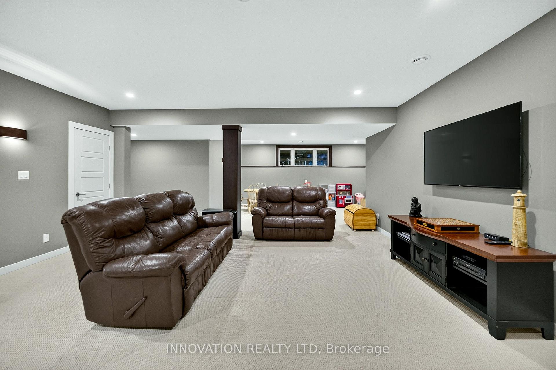 Photo 33 of 323 Silent Wood Grove, Ottawa, Huntley Ward (North West) — HOMEH