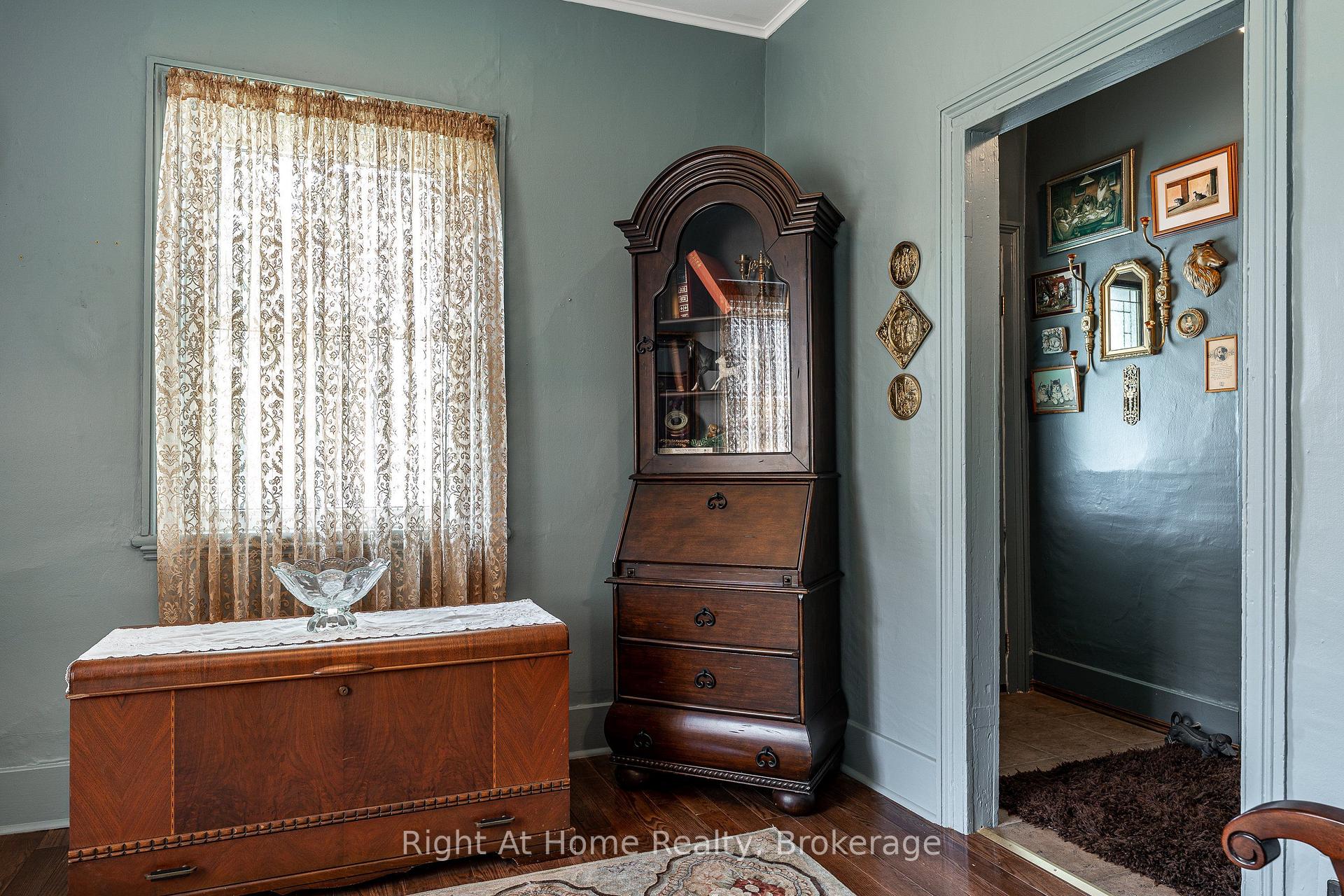 Photo 10 of 302 Huron Street, Stratford — HOMEH