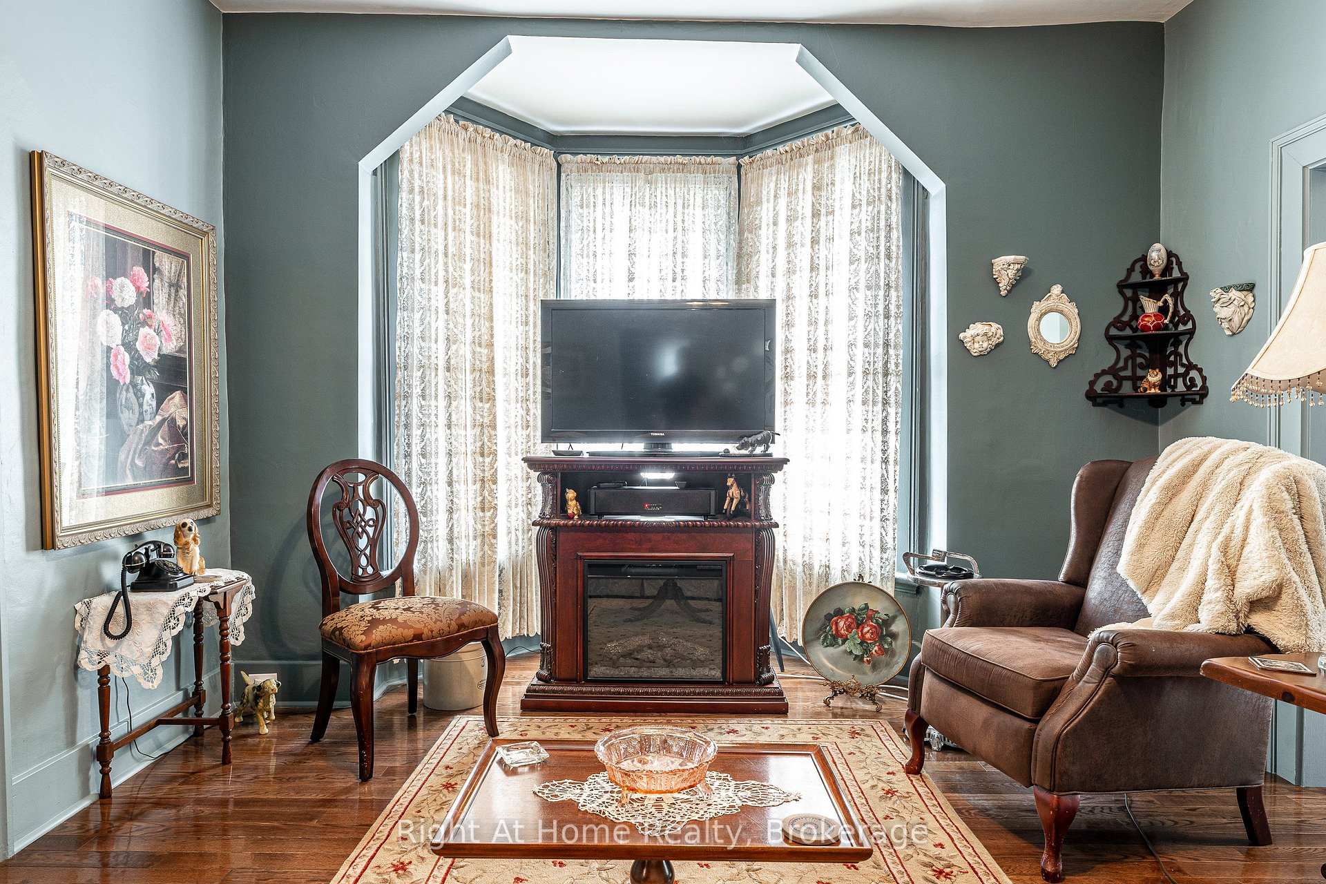 Photo 12 of 302 Huron Street, Stratford — HOMEH