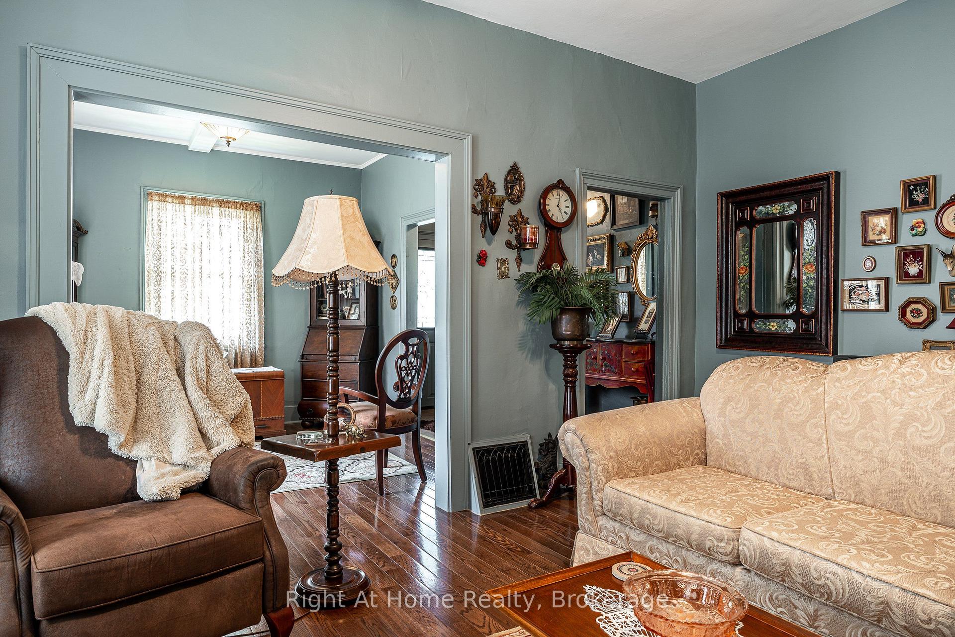 Photo 14 of 302 Huron Street, Stratford — HOMEH