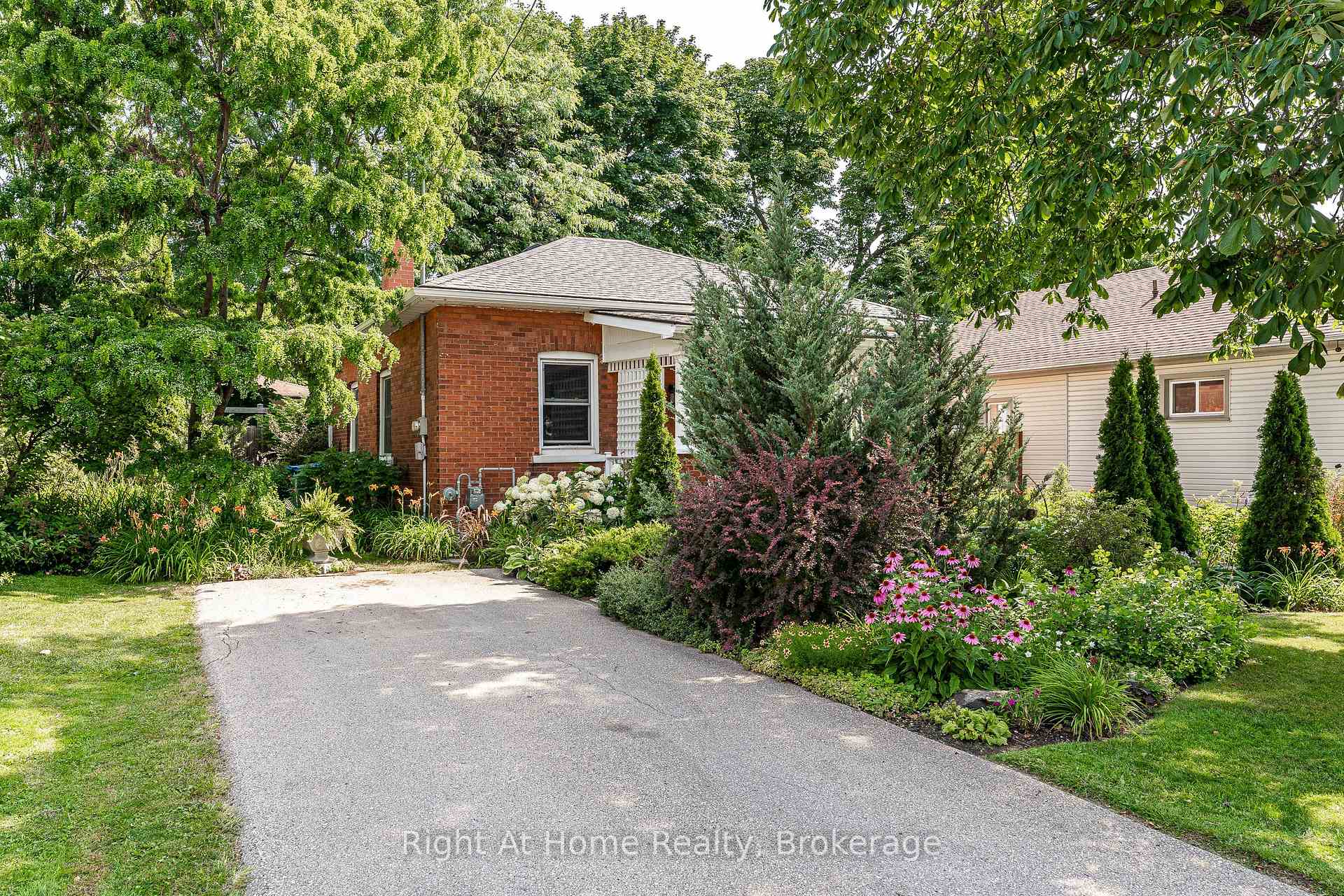Photo 31 of 302 Huron Street, Stratford — HOMEH