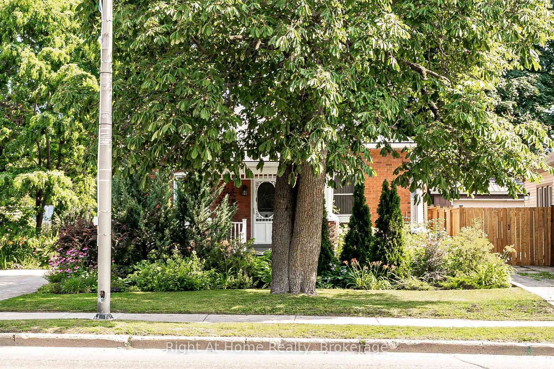Photo 33 of 302 Huron Street, Stratford — HOMEH