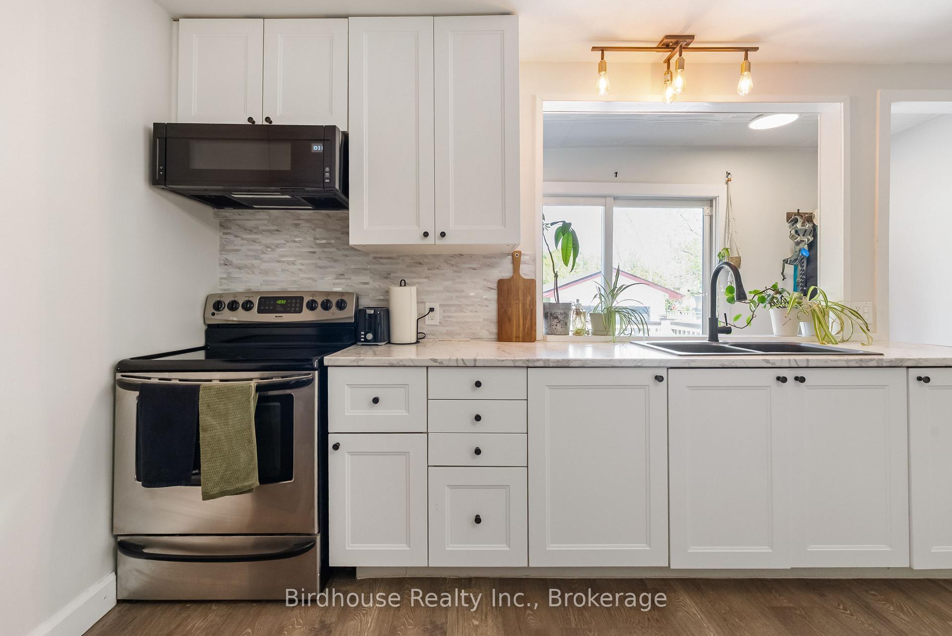 Photo 15 of 195 William Street N, Kawartha Lakes, Lindsay — HOMEH