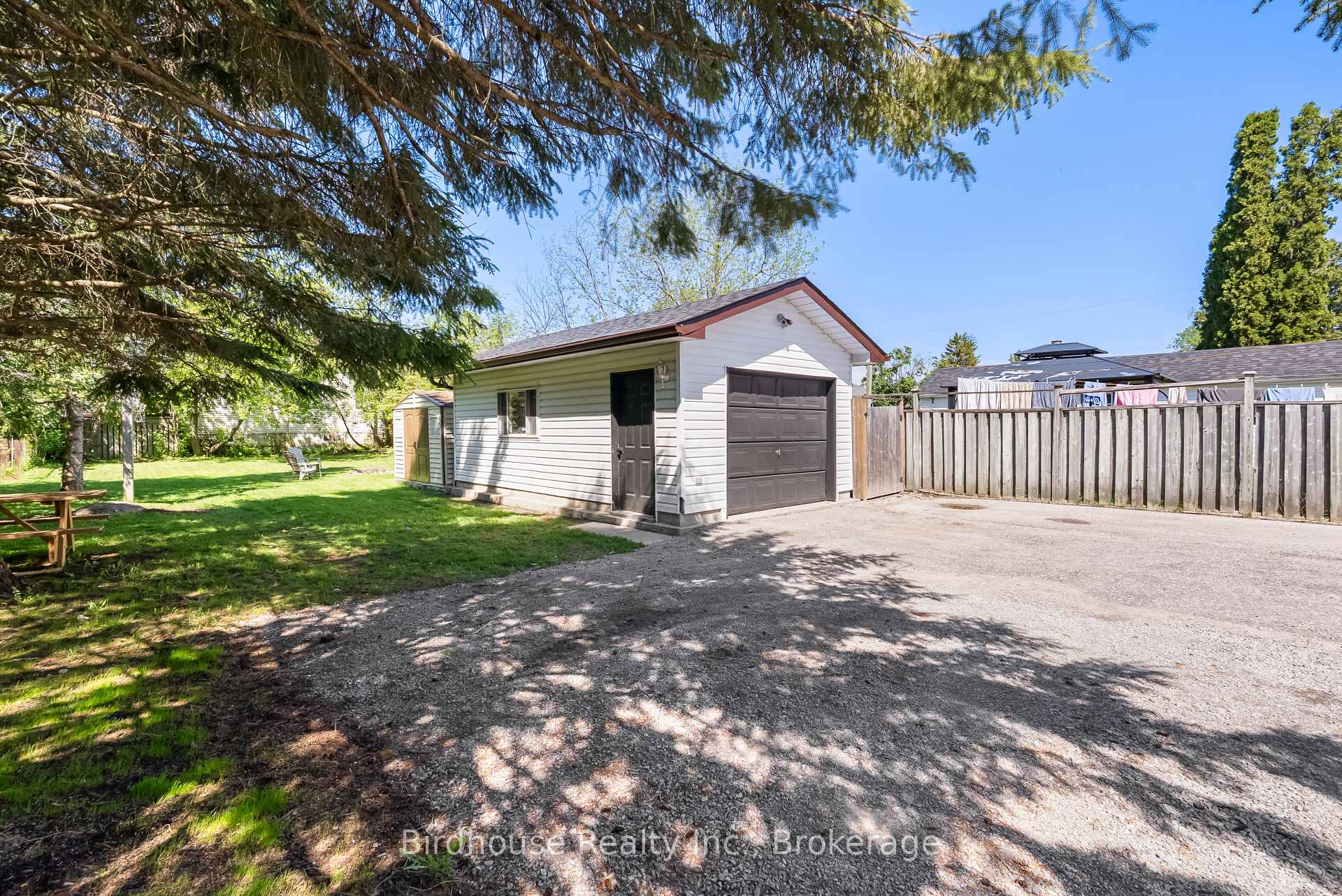 Photo 23 of 195 William Street N, Kawartha Lakes, Lindsay — HOMEH
