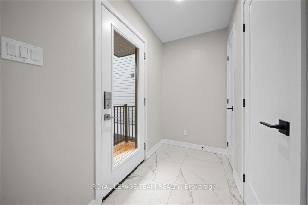 Photo 3 of Unit D, 304 Lanark Avenue, Ottawa, Westboro North — HOMEH