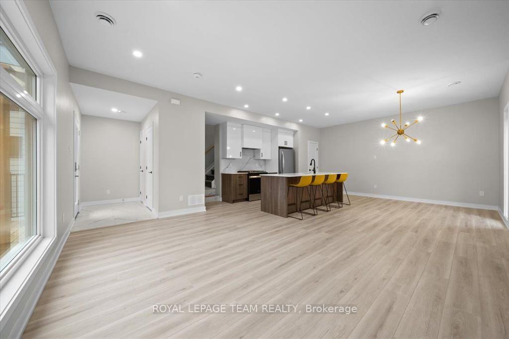 Photo 4 of Unit D, 304 Lanark Avenue, Ottawa, Westboro North — HOMEH