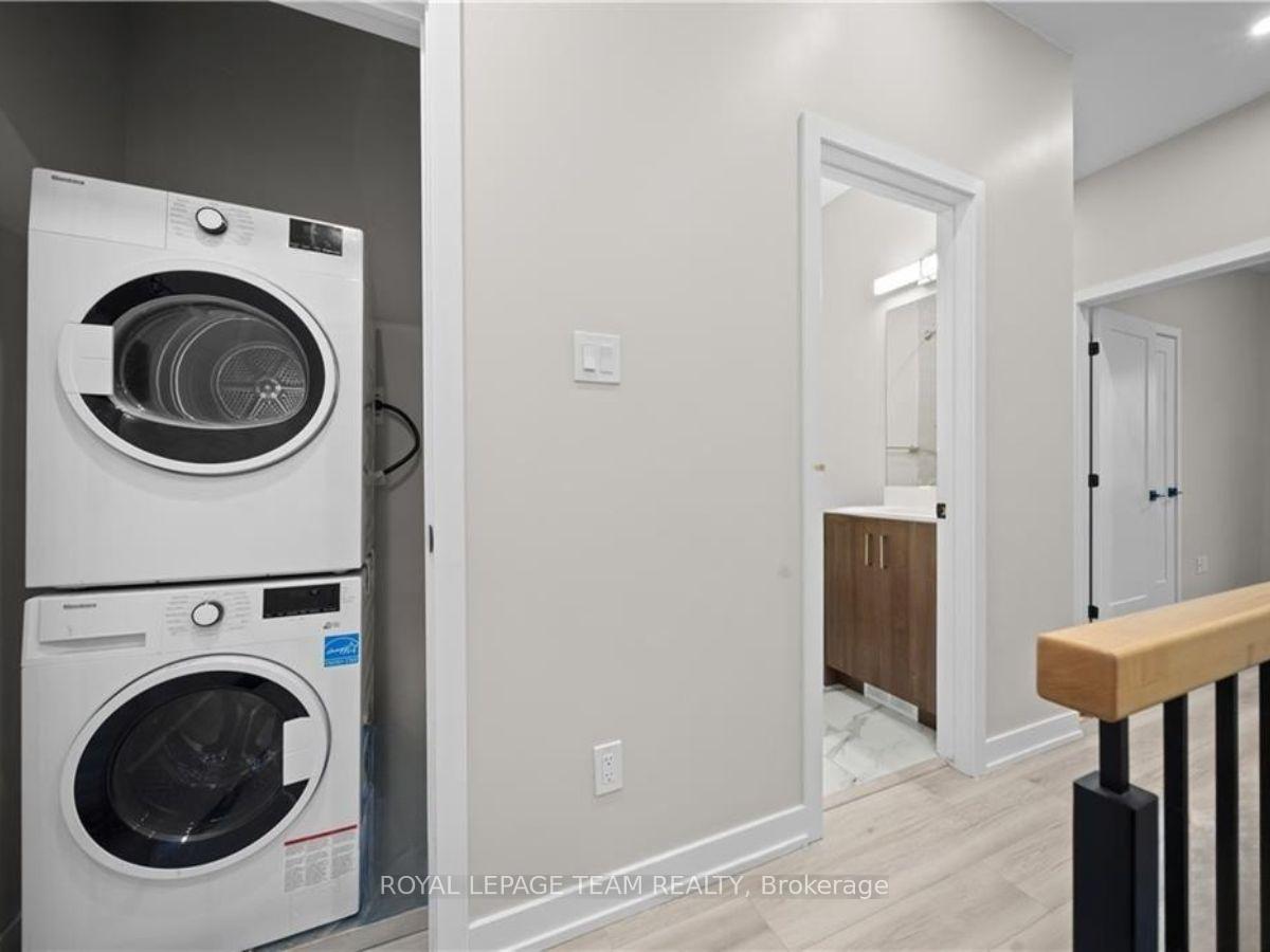 Photo 11 of Unit D, 304 Lanark Avenue, Ottawa, Westboro North — HOMEH