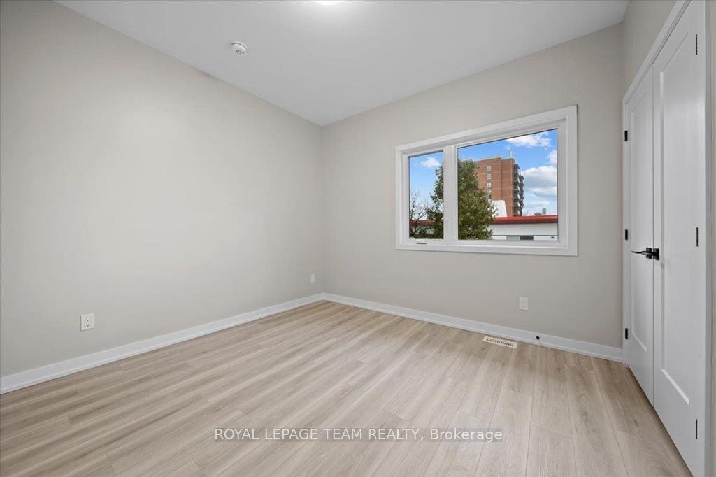 Photo 14 of Unit D, 304 Lanark Avenue, Ottawa, Westboro North — HOMEH