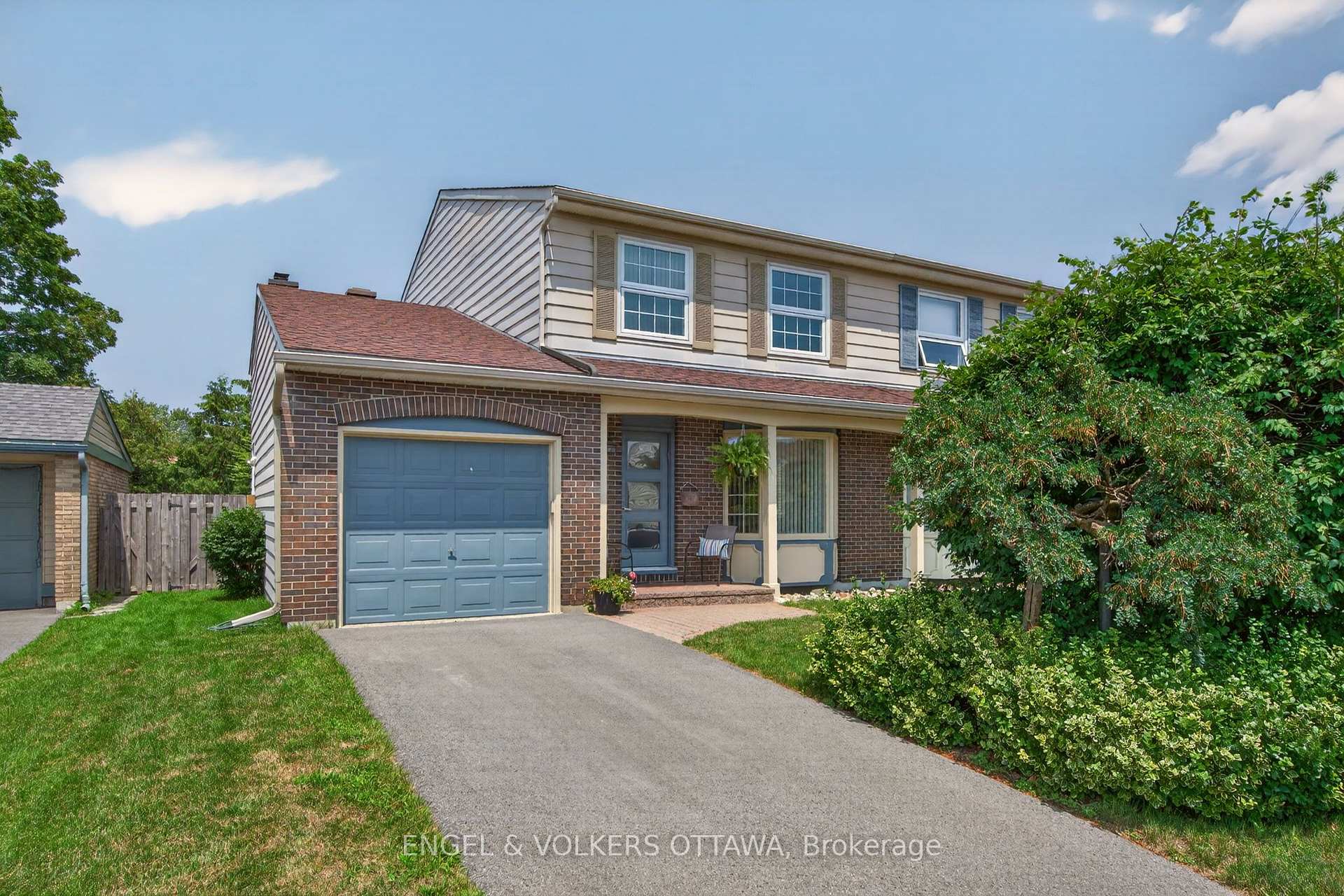 Photo 1 of 26 Winlock Crescent, Ottawa, Craig Henry/Woodvale — HOMEH