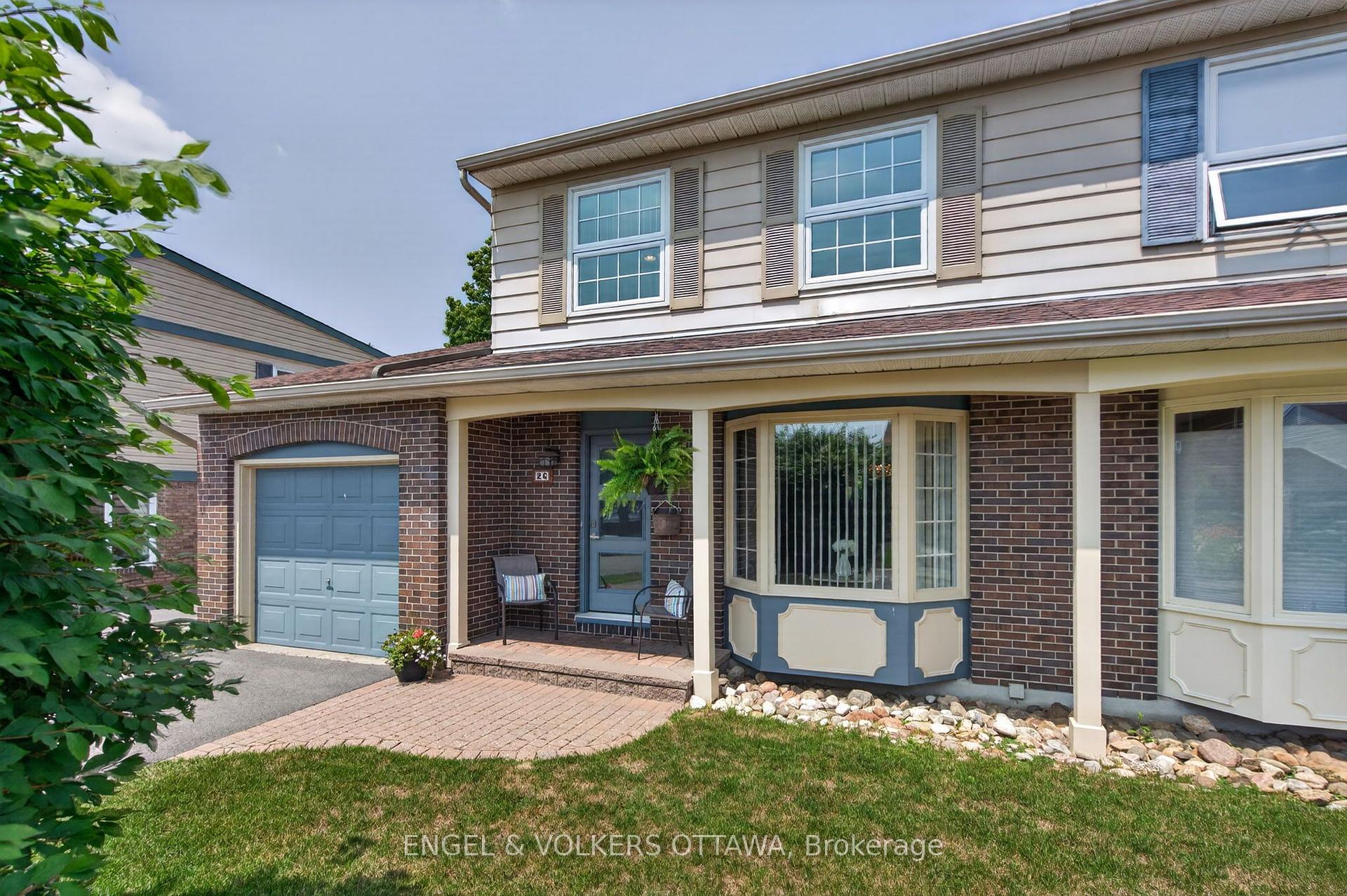 Photo 2 of 26 Winlock Crescent, Ottawa, Craig Henry/Woodvale — HOMEH
