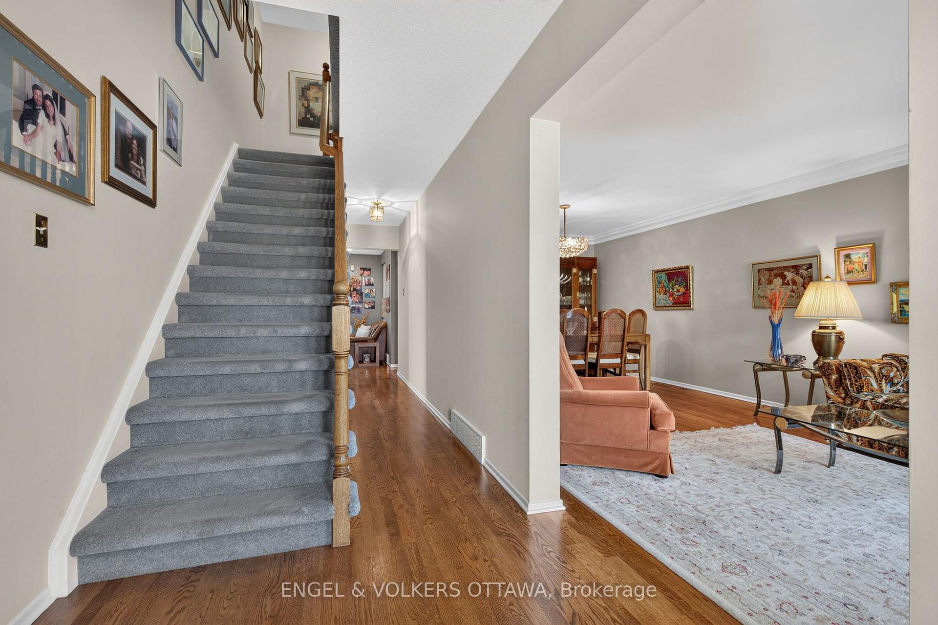 Photo 5 of 26 Winlock Crescent, Ottawa, Craig Henry/Woodvale — HOMEH