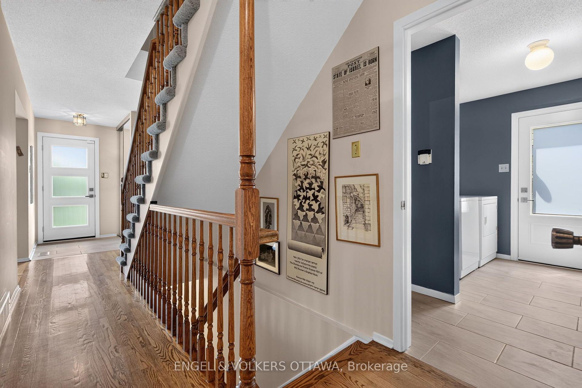 Photo 21 of 26 Winlock Crescent, Ottawa, Craig Henry/Woodvale — HOMEH