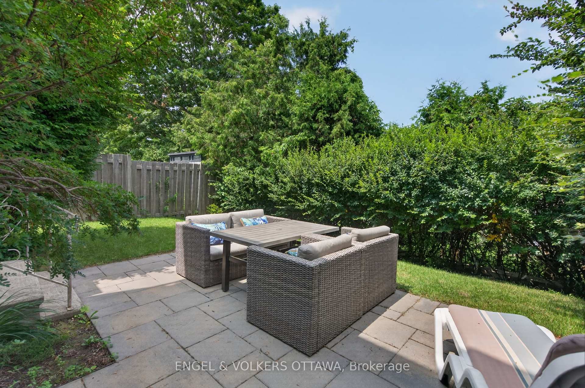 Photo 41 of 26 Winlock Crescent, Ottawa, Craig Henry/Woodvale — HOMEH