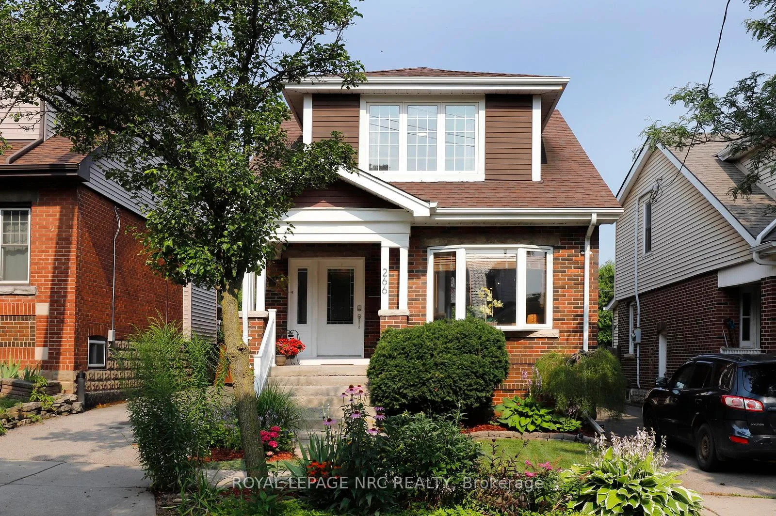 Front of 266 London Street S