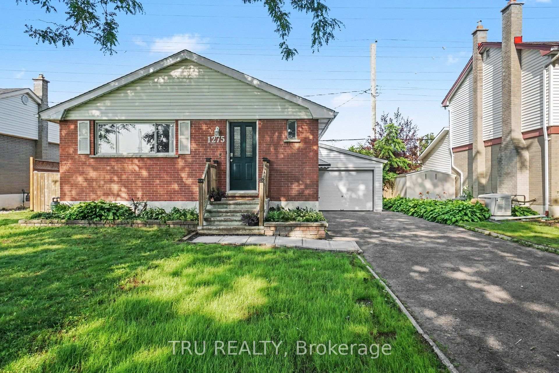 Photo 1 of 1275 Woodside Drive, Ottawa, Copeland Park — HOMEH