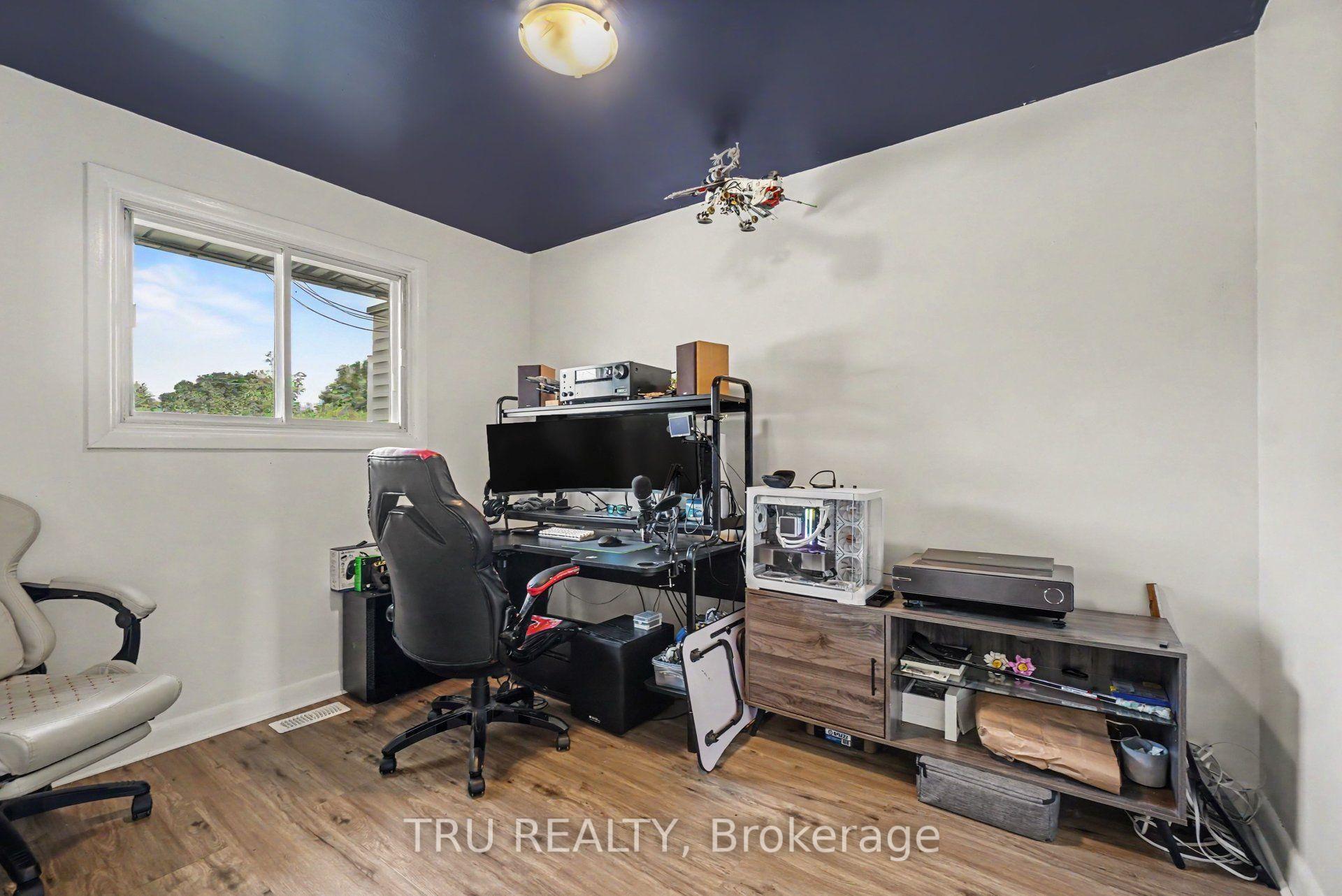 Photo 14 of 1275 Woodside Drive, Ottawa, Copeland Park — HOMEH