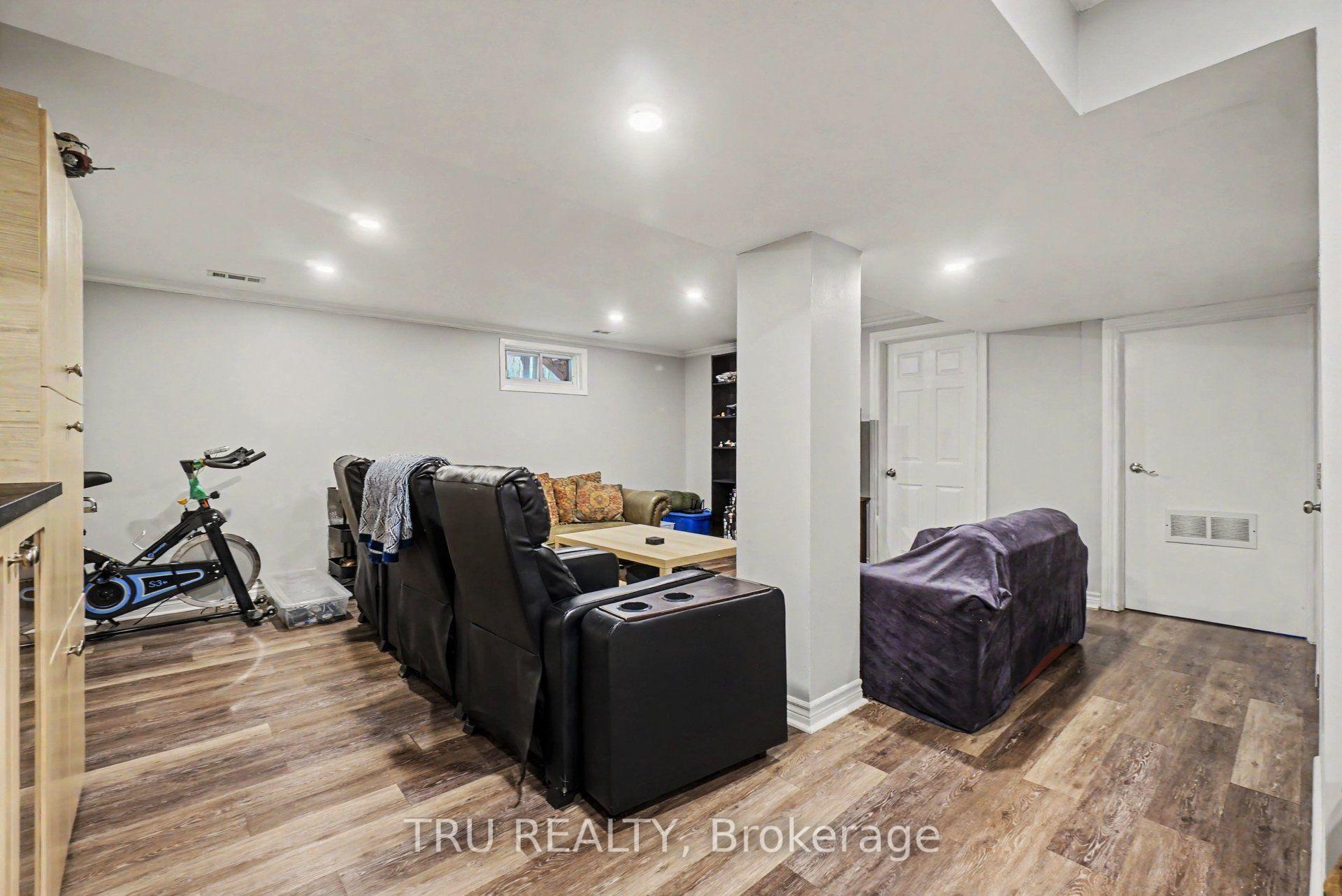 Photo 17 of 1275 Woodside Drive, Ottawa, Copeland Park — HOMEH