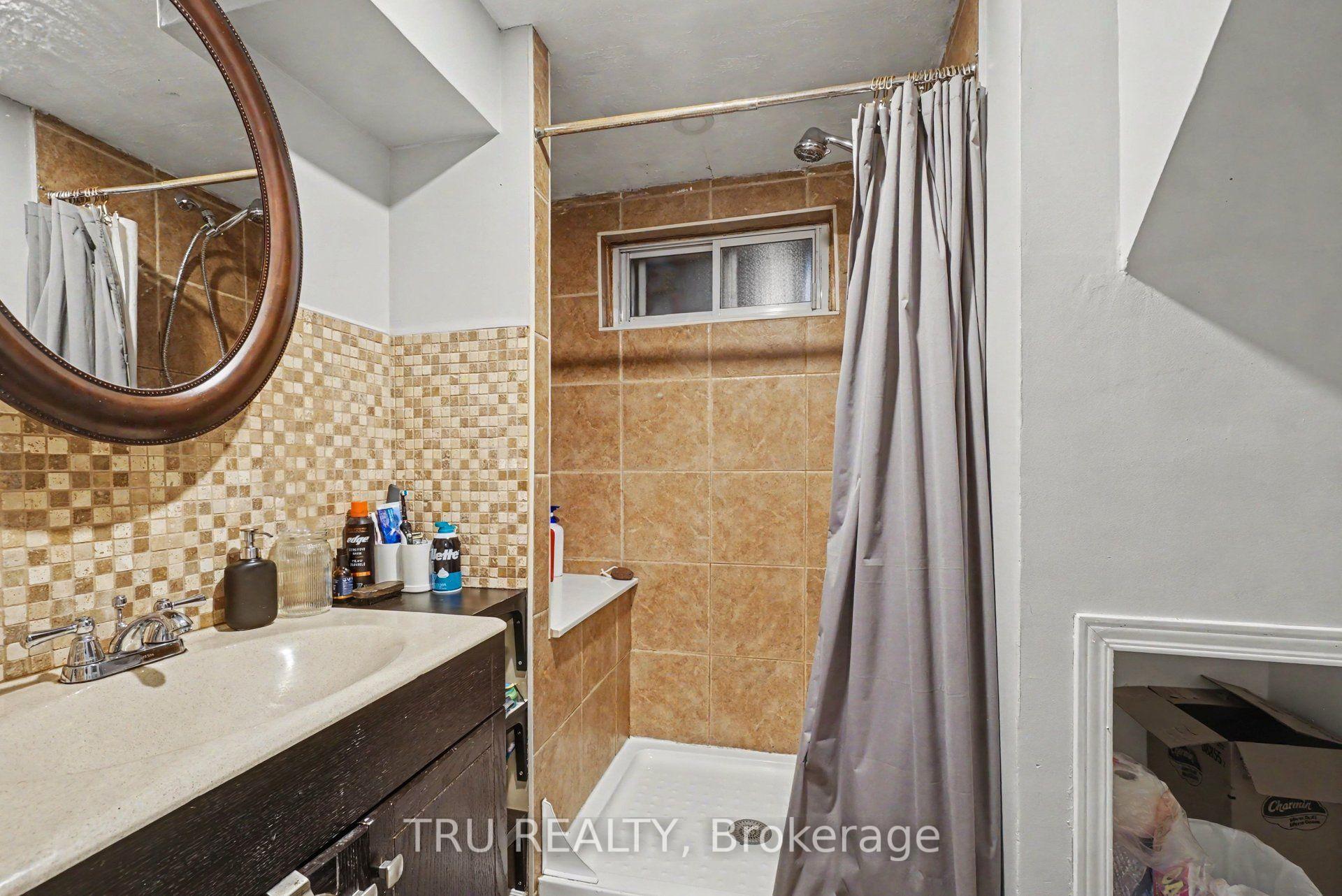 Photo 23 of 1275 Woodside Drive, Ottawa, Copeland Park — HOMEH