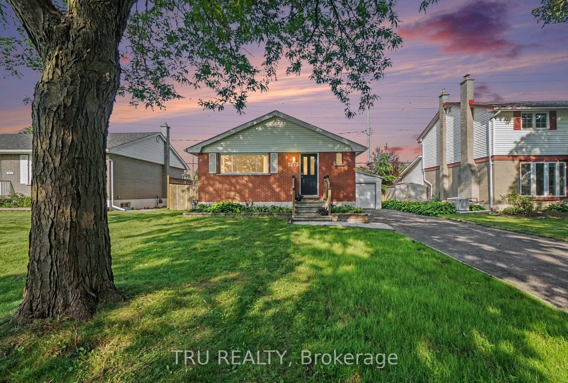Photo 29 of 1275 Woodside Drive, Ottawa, Copeland Park — HOMEH