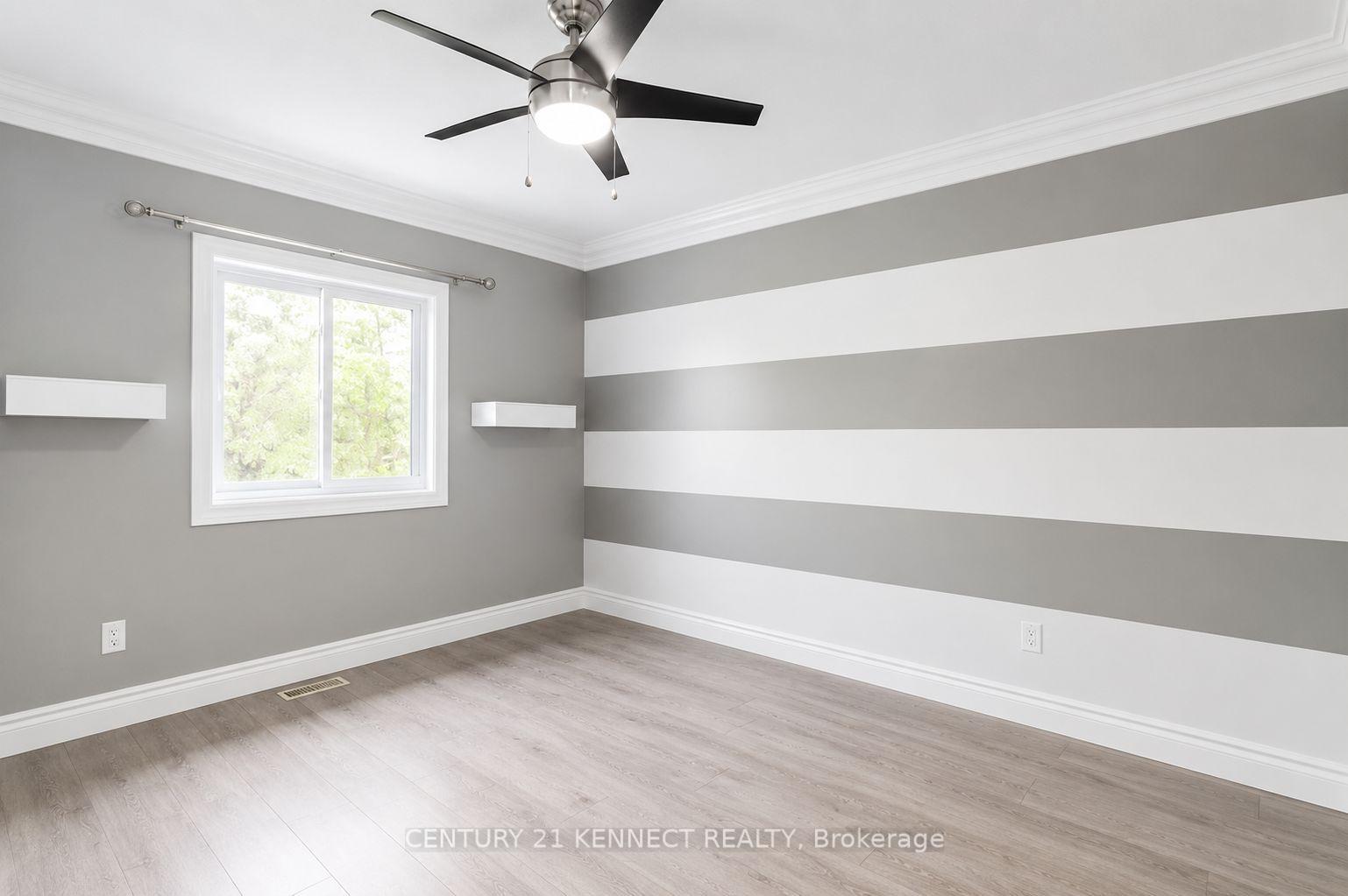 Photo 11 of 4 Somerset Drive, Brampton, Heart Lake West — HOMEH