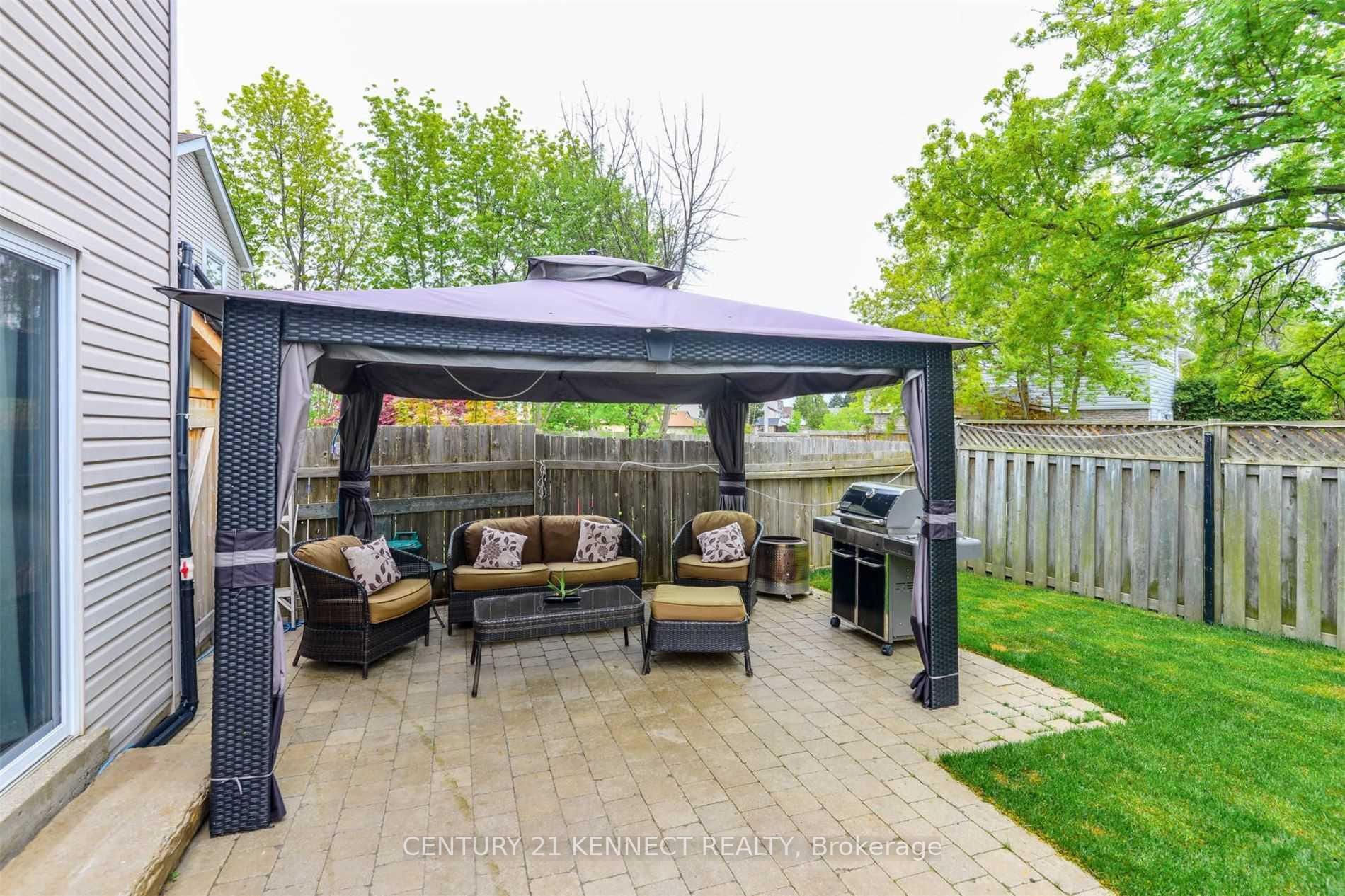 Photo 15 of 4 Somerset Drive, Brampton, Heart Lake West — HOMEH