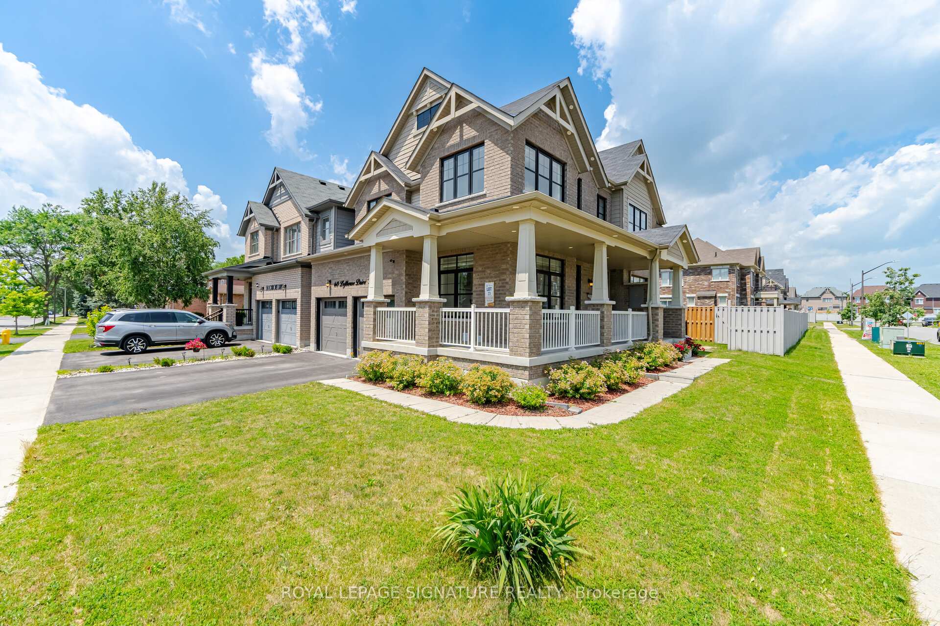 Photo 3 of 60 Lofthouse Drive, Whitby, Rolling Acres — HOMEH