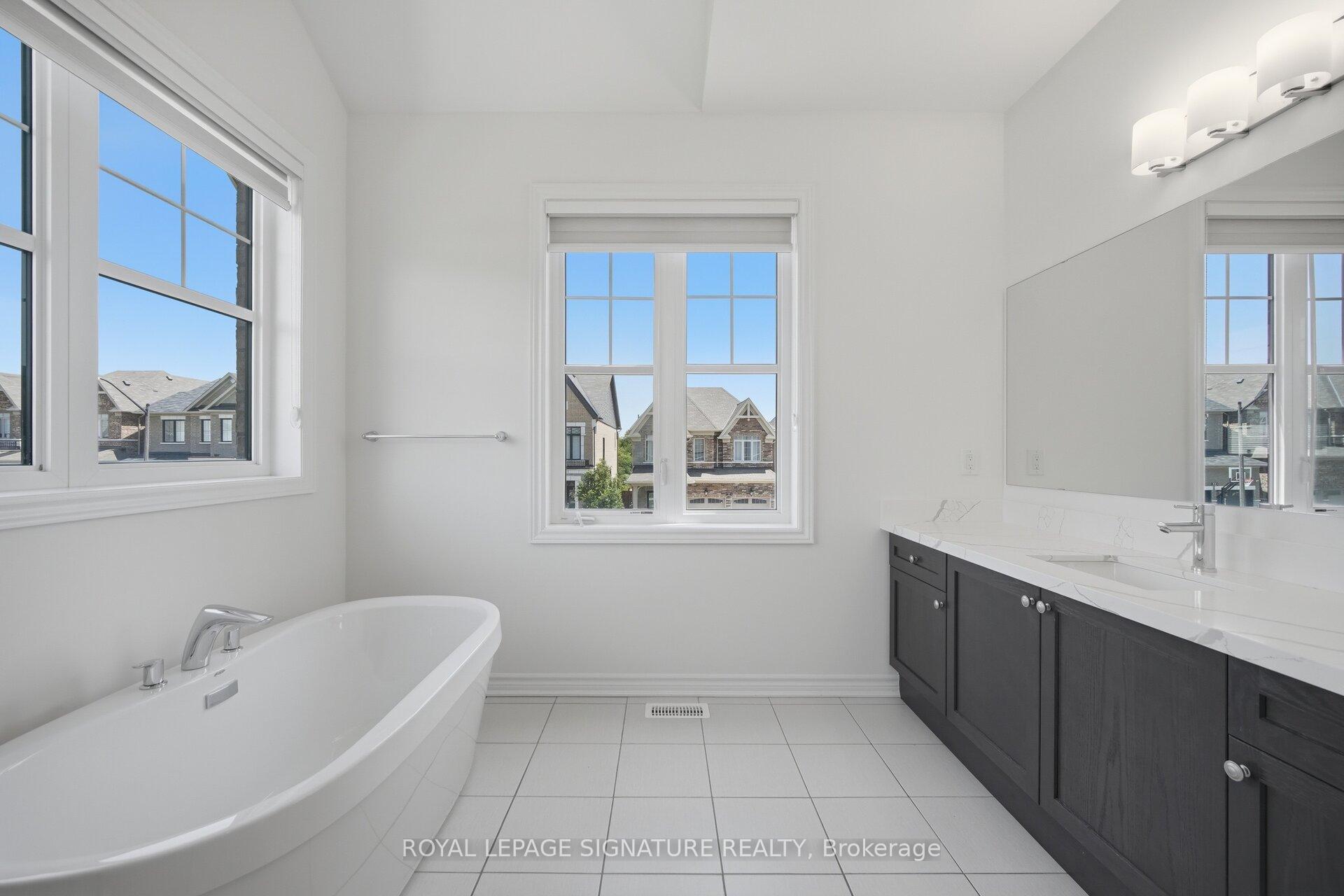 Photo 17 of 60 Lofthouse Drive, Whitby, Rolling Acres — HOMEH