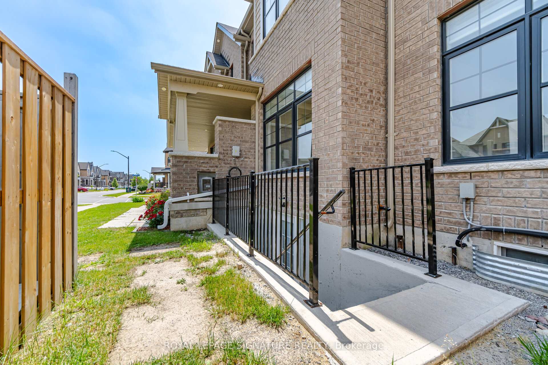 Photo 25 of 60 Lofthouse Drive, Whitby, Rolling Acres — HOMEH