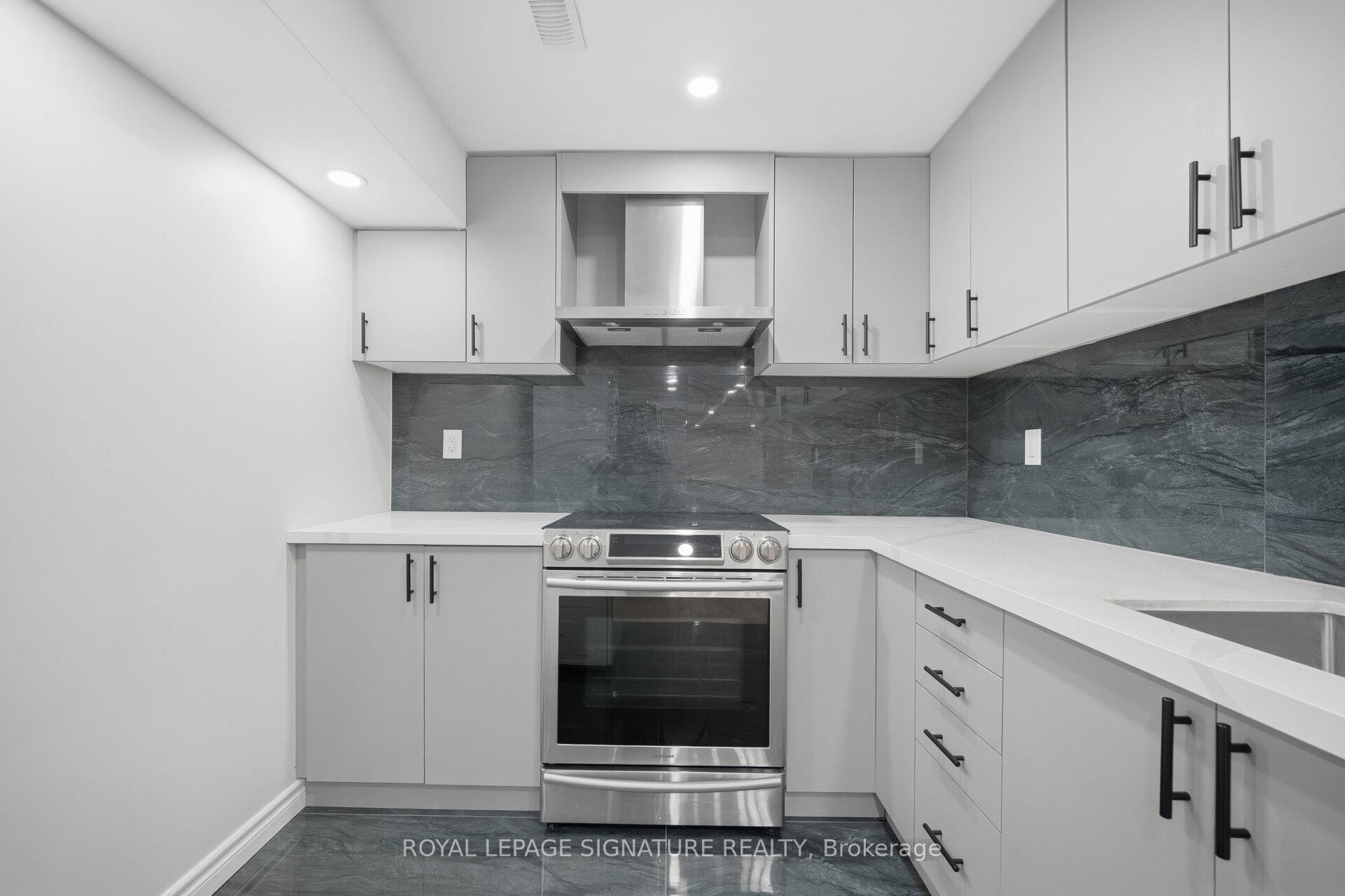 Photo 27 of 60 Lofthouse Drive, Whitby, Rolling Acres — HOMEH