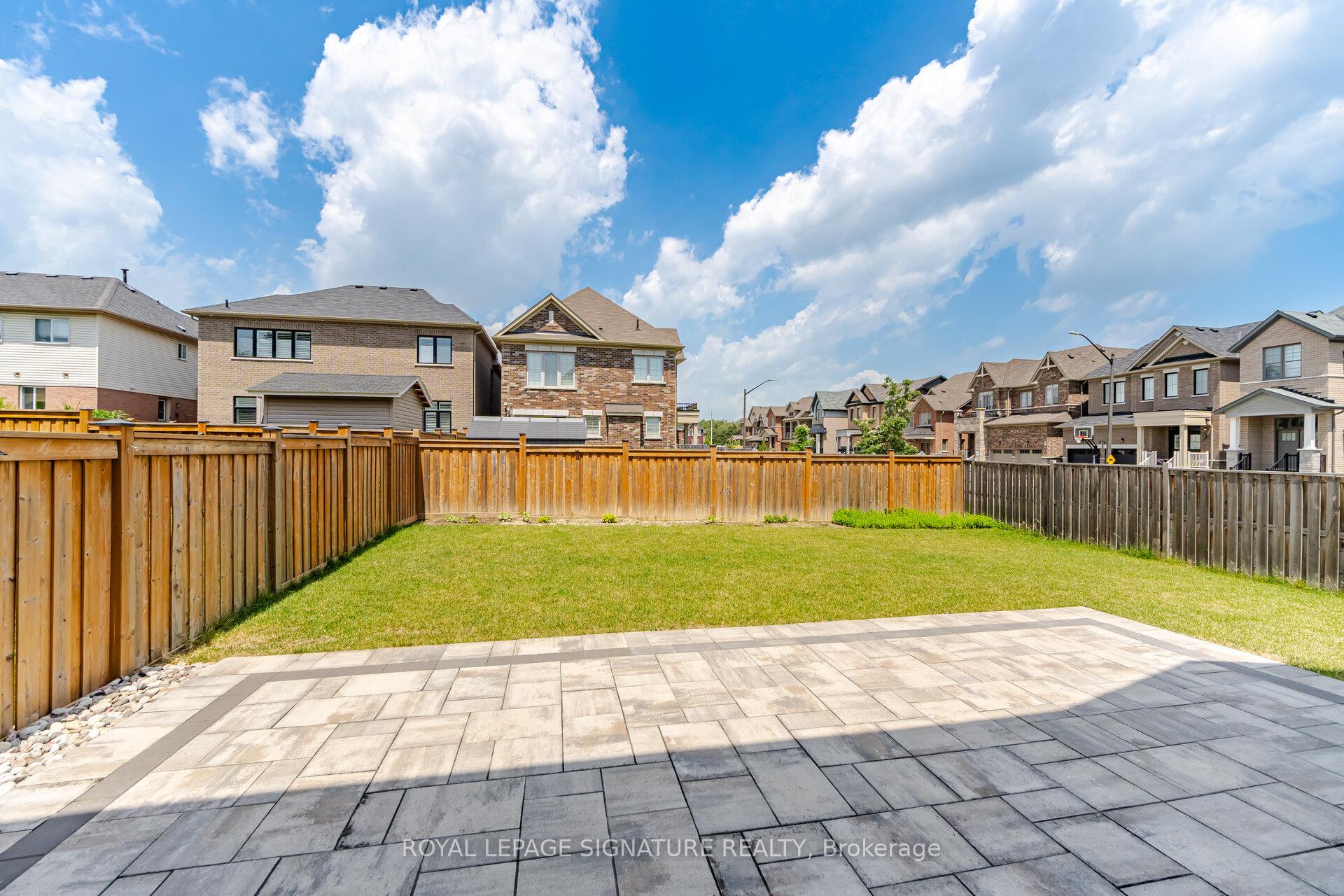 Photo 32 of 60 Lofthouse Drive, Whitby, Rolling Acres — HOMEH