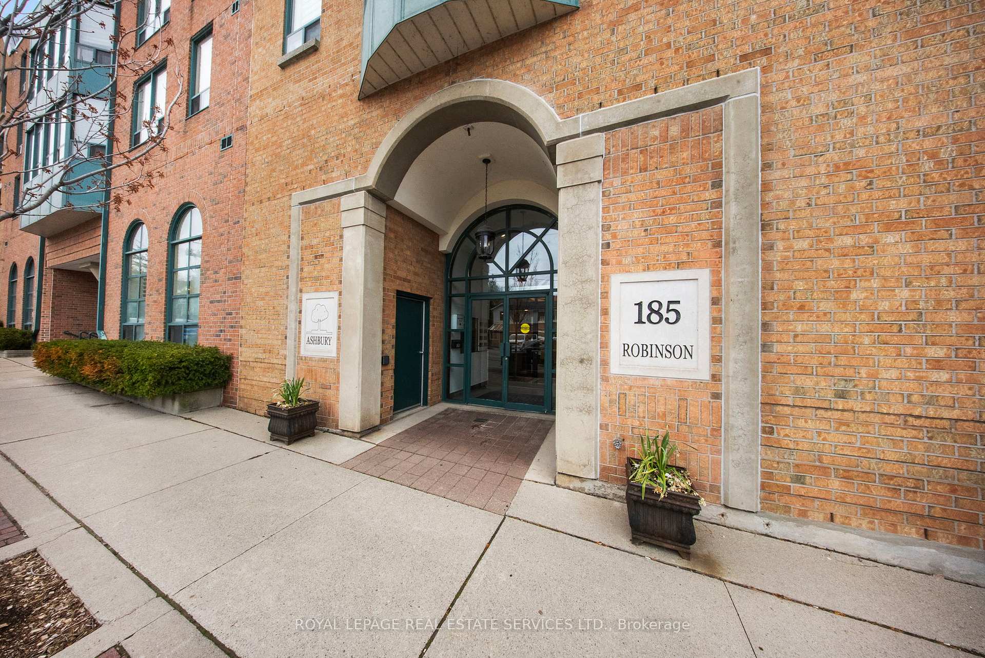 Photo of Unit 202, 185 Robinson Street