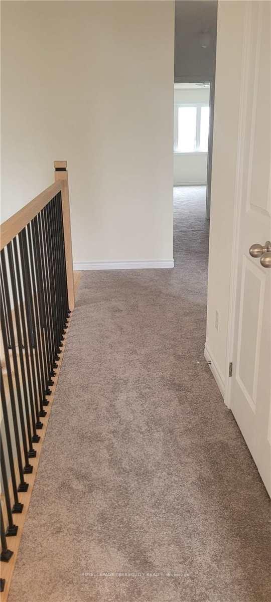 Photo 12 of 1077 Skyridge Boulevard, Pickering, Rural Pickering — HOMEH