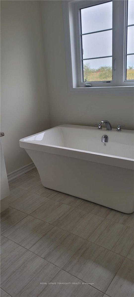Photo 15 of 1077 Skyridge Boulevard, Pickering, Rural Pickering — HOMEH