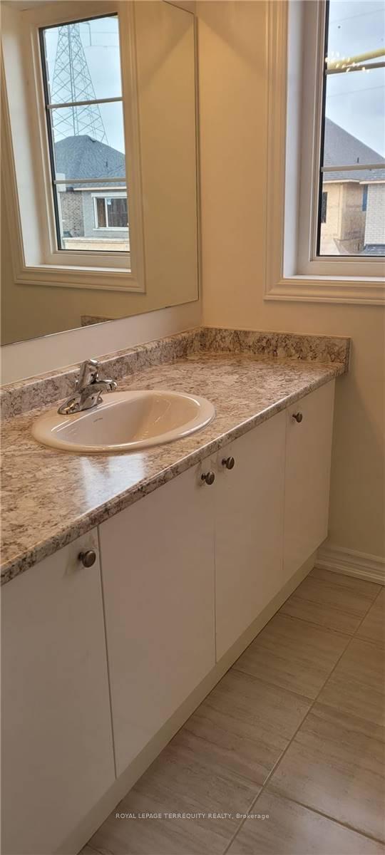 Photo 18 of 1077 Skyridge Boulevard, Pickering, Rural Pickering — HOMEH