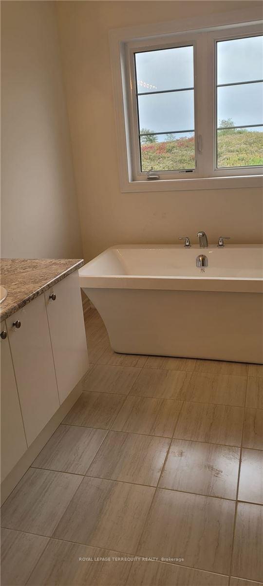 Photo 19 of 1077 Skyridge Boulevard, Pickering, Rural Pickering — HOMEH