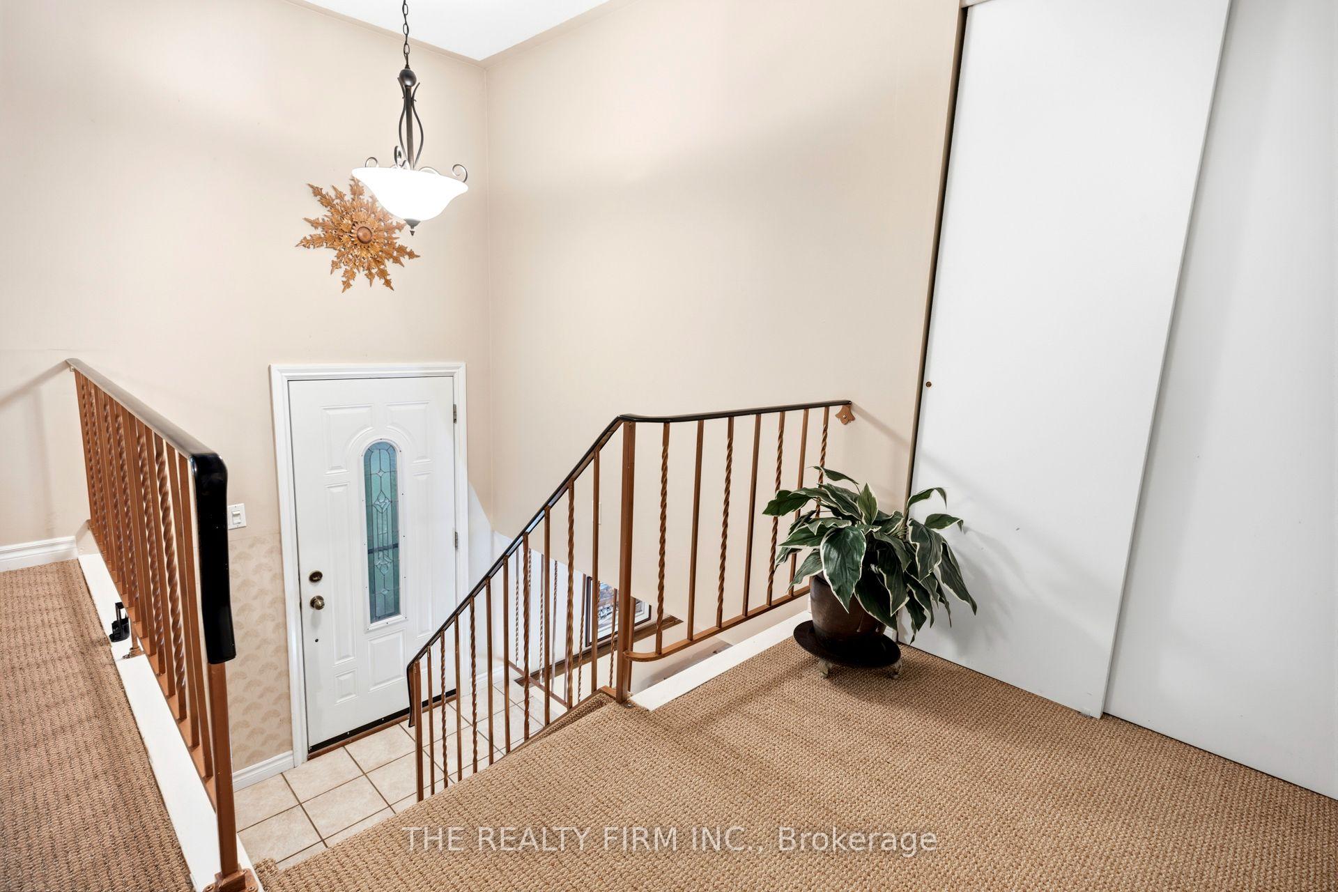 Photo 6 of 38 Taylor Crescent, St. Thomas — HOMEH