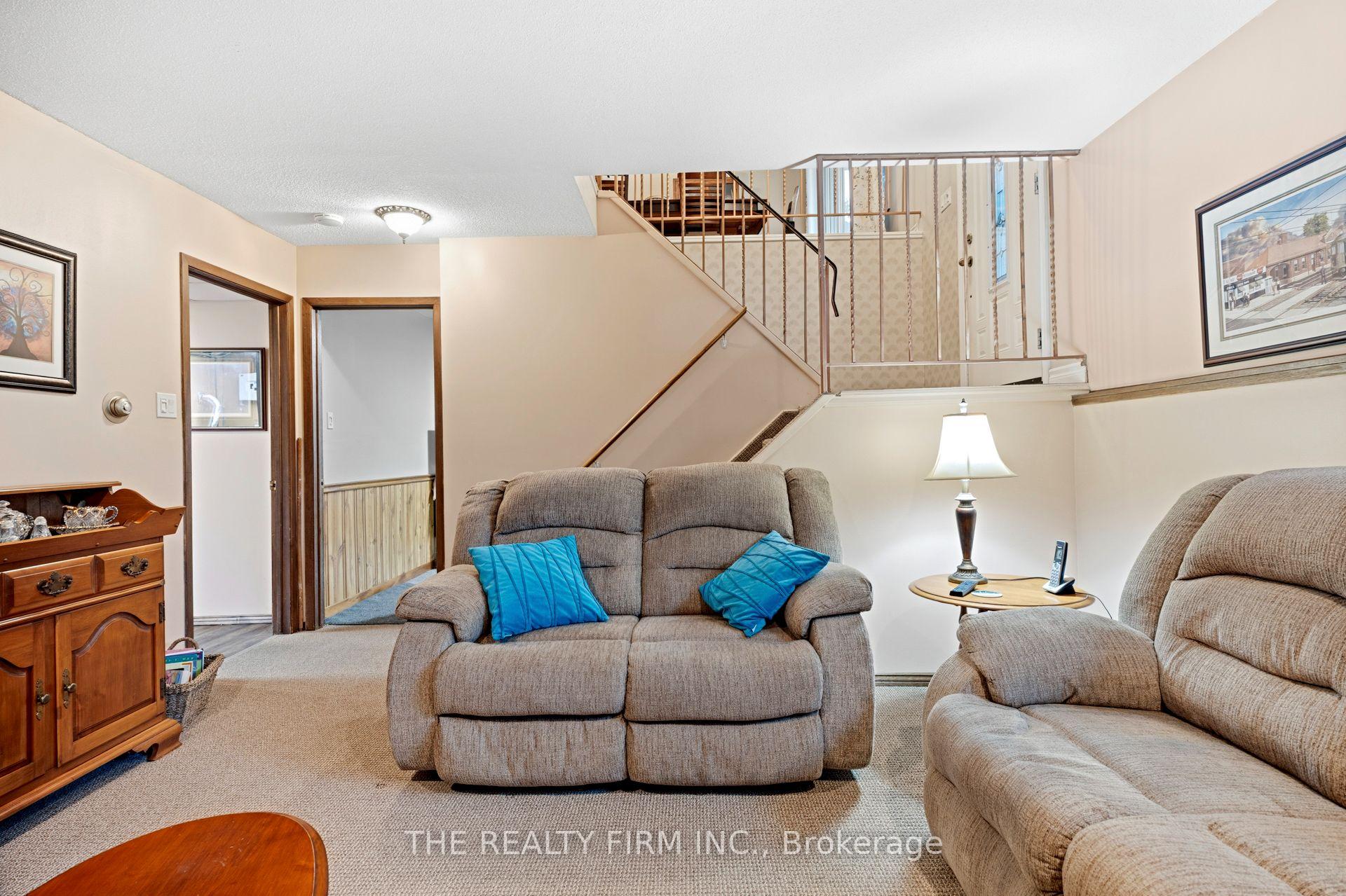 Photo 20 of 38 Taylor Crescent, St. Thomas — HOMEH