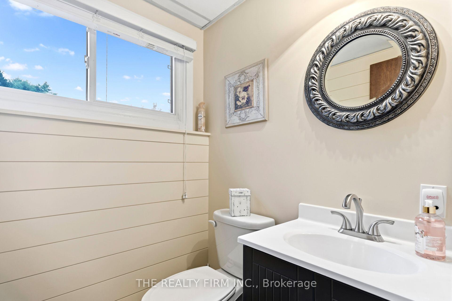 Photo 21 of 38 Taylor Crescent, St. Thomas — HOMEH